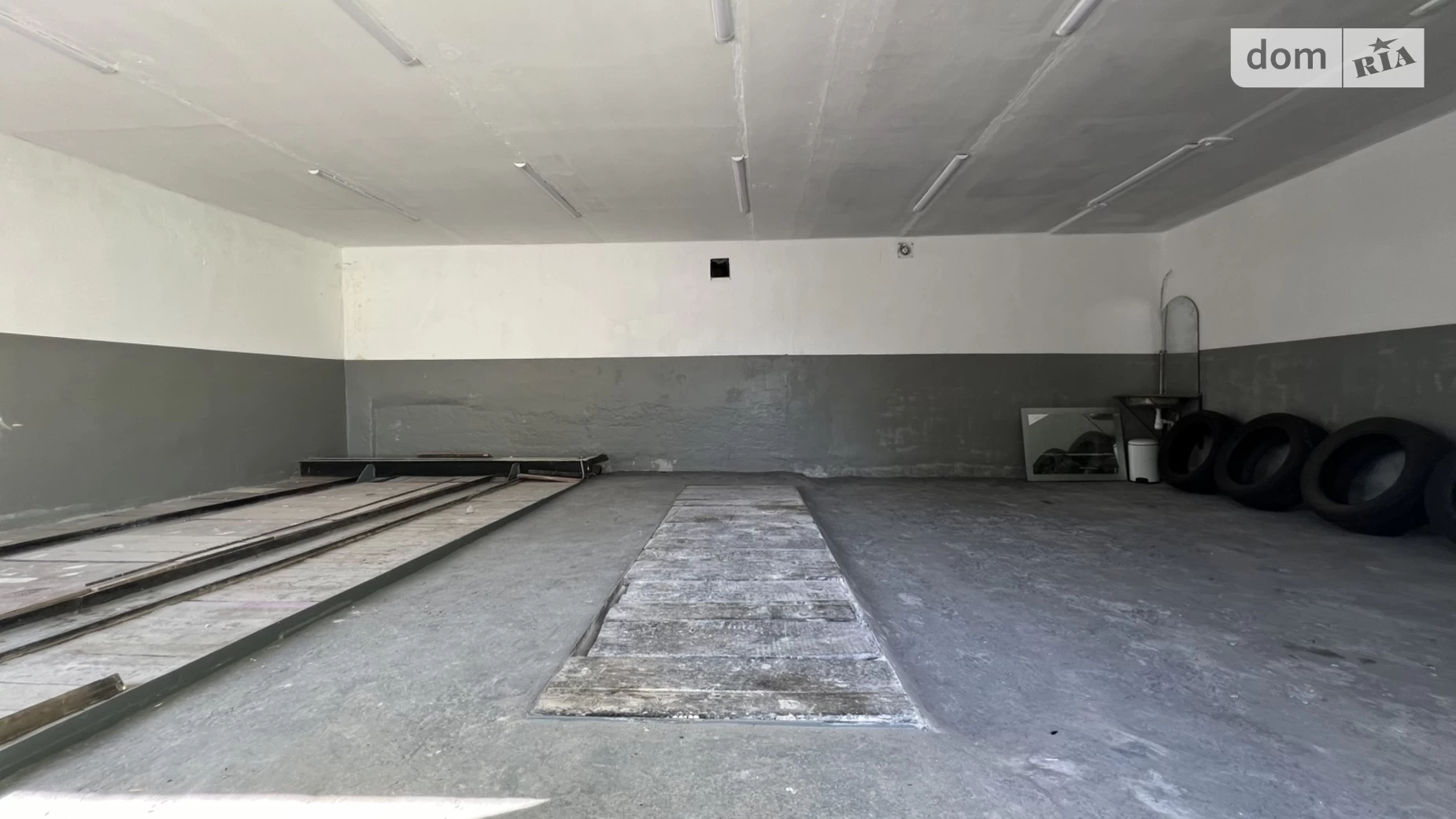 Продается отдельно стоящий гараж универсальный на 47 кв. м, цена: 16000 $ - фото 3