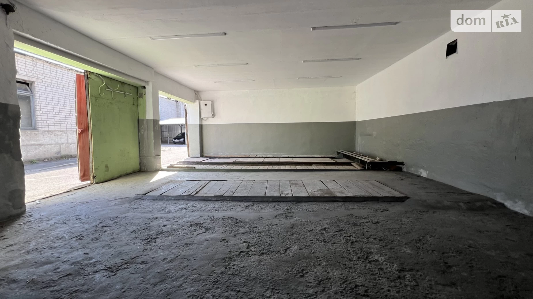Продается отдельно стоящий гараж универсальный на 47 кв. м, цена: 16000 $ - фото 4