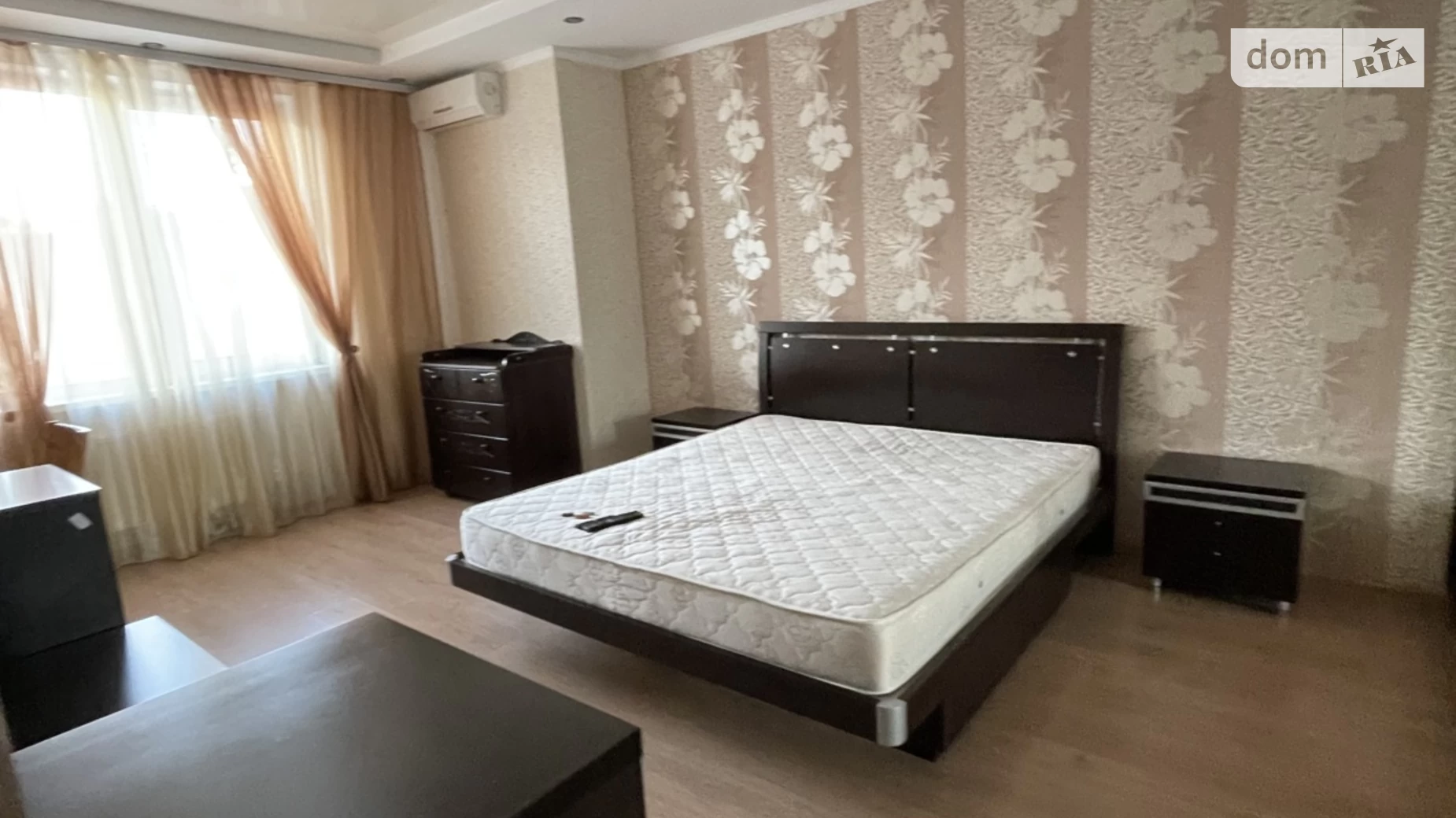Сдается в аренду 2-комнатная квартира 65 кв. м в Одессе, мас. Радужный, 6 - фото 2