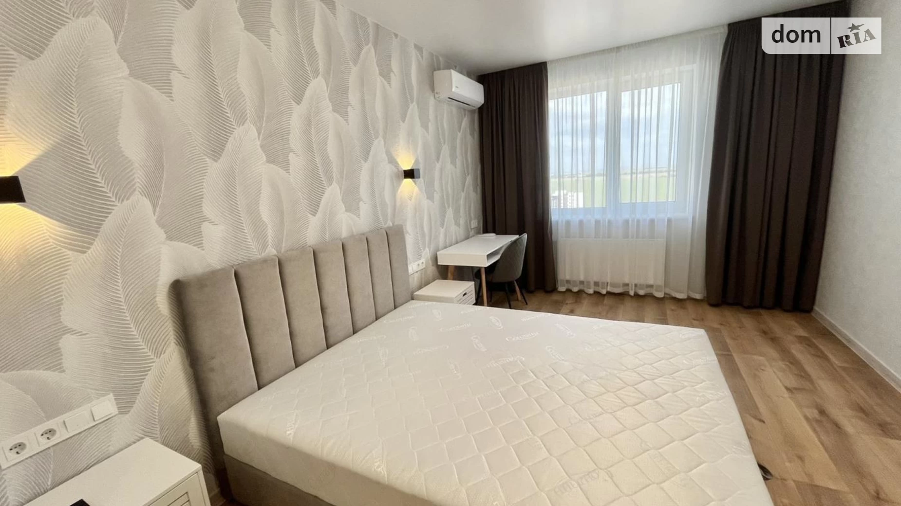 Продается 1-комнатная квартира 43 кв. м в Крыжановка, ул. Академика Сахарова - фото 2