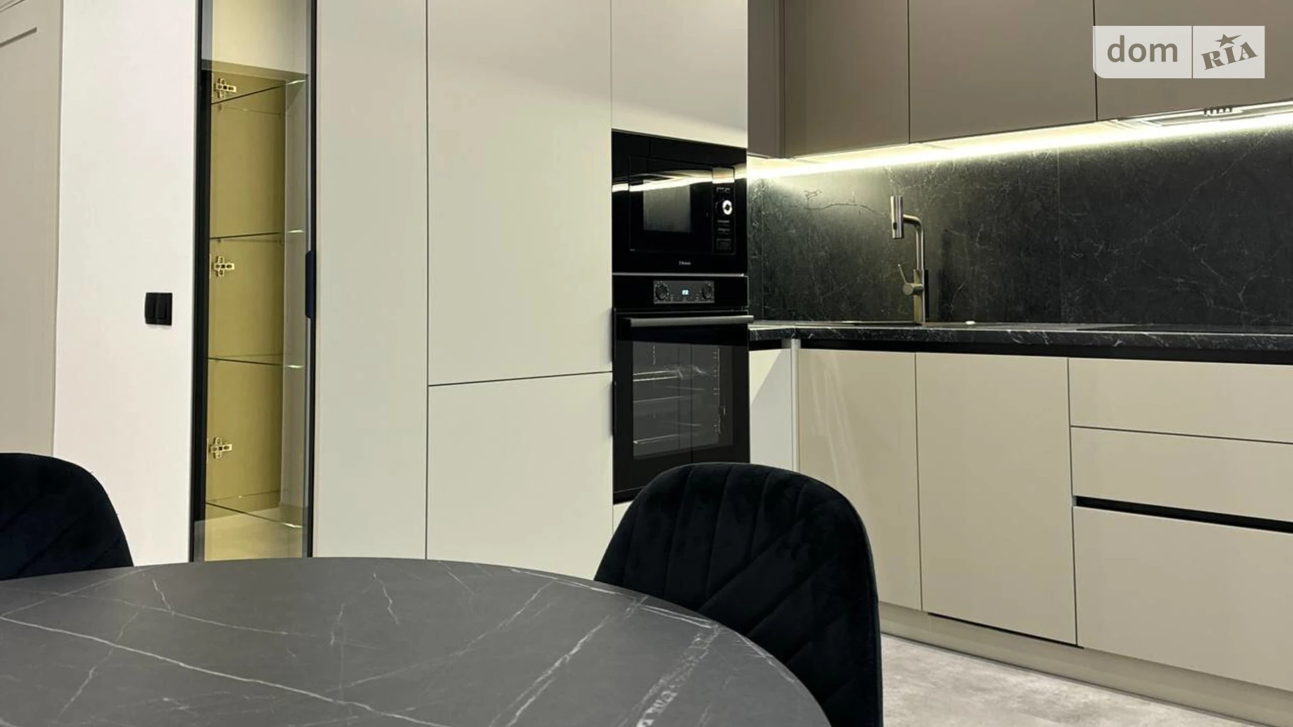 Продается 3-комнатная квартира 78.1 кв. м в Ивано-Франковске, цена: 125000 $ - фото 2