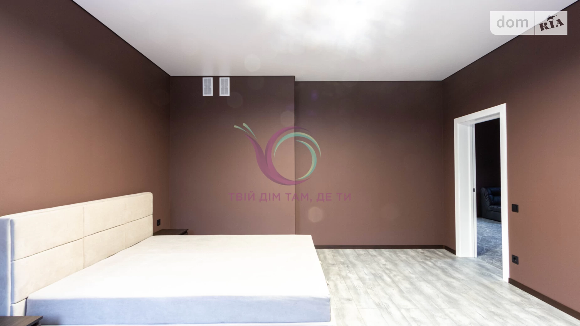 Сдается в аренду дом на 2 этажа 340 кв. м с камином, цена: 2900 $ - фото 4