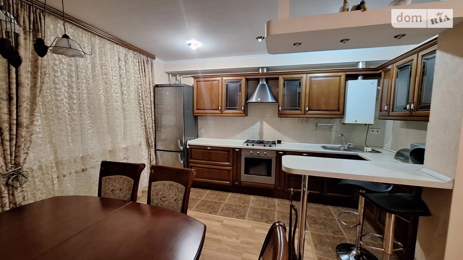 Продается 2-комнатная квартира 71.8 кв. м в Черноморске, ул. Парковая - фото 2