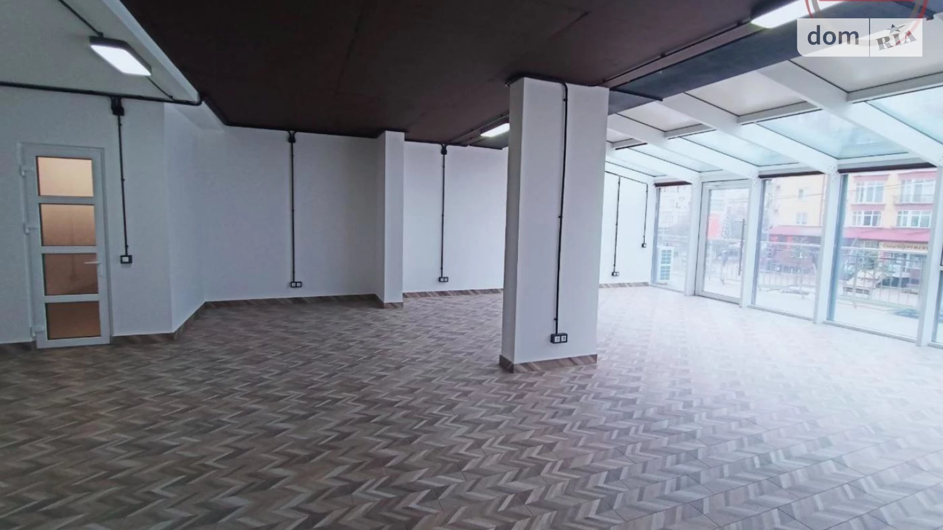 Сдается в аренду офис 80 кв. м в бизнес-центре, цена: 960 $ - фото 2