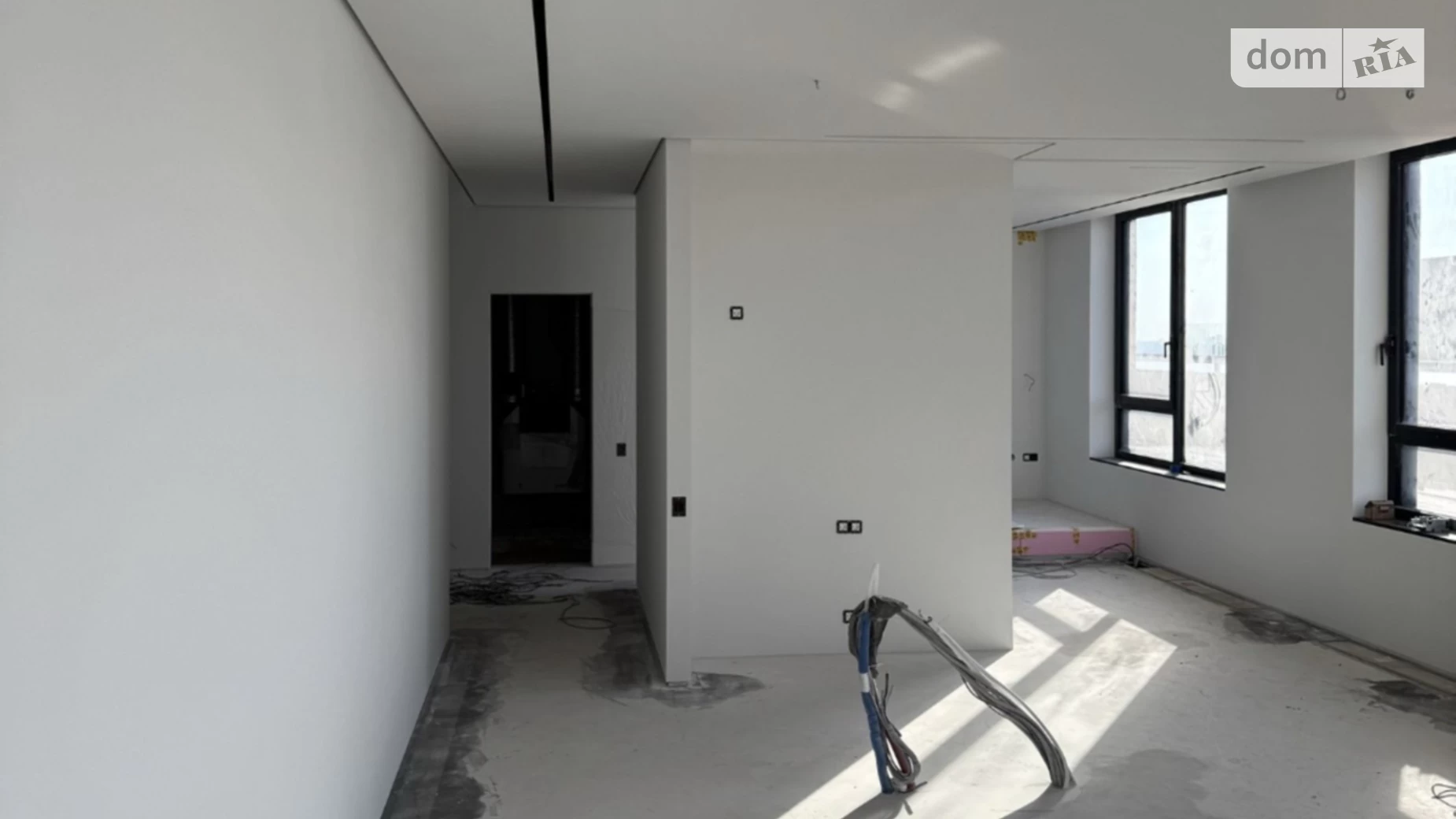 Продается 3-комнатная квартира 300 кв. м в Киеве, ул. Деловая, 1/2 - фото 3