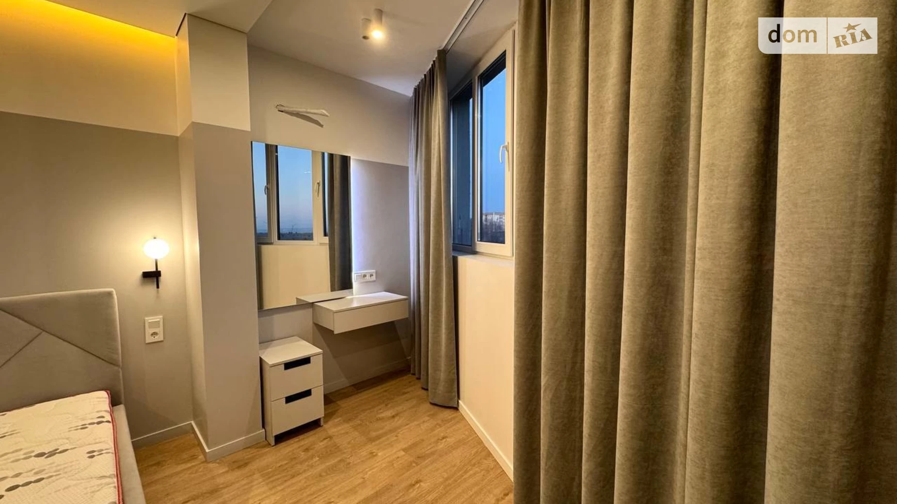 Продается 2-комнатная квартира 73 кв. м в, цена: 112000 $ - фото 2