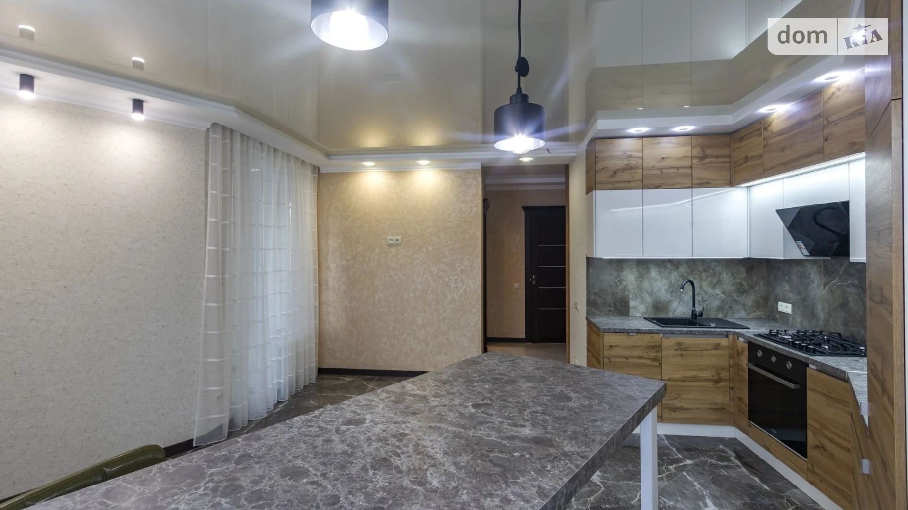 Продается 1-комнатная квартира 53 кв. м в Львове, ул. Замарстиновская - фото 4