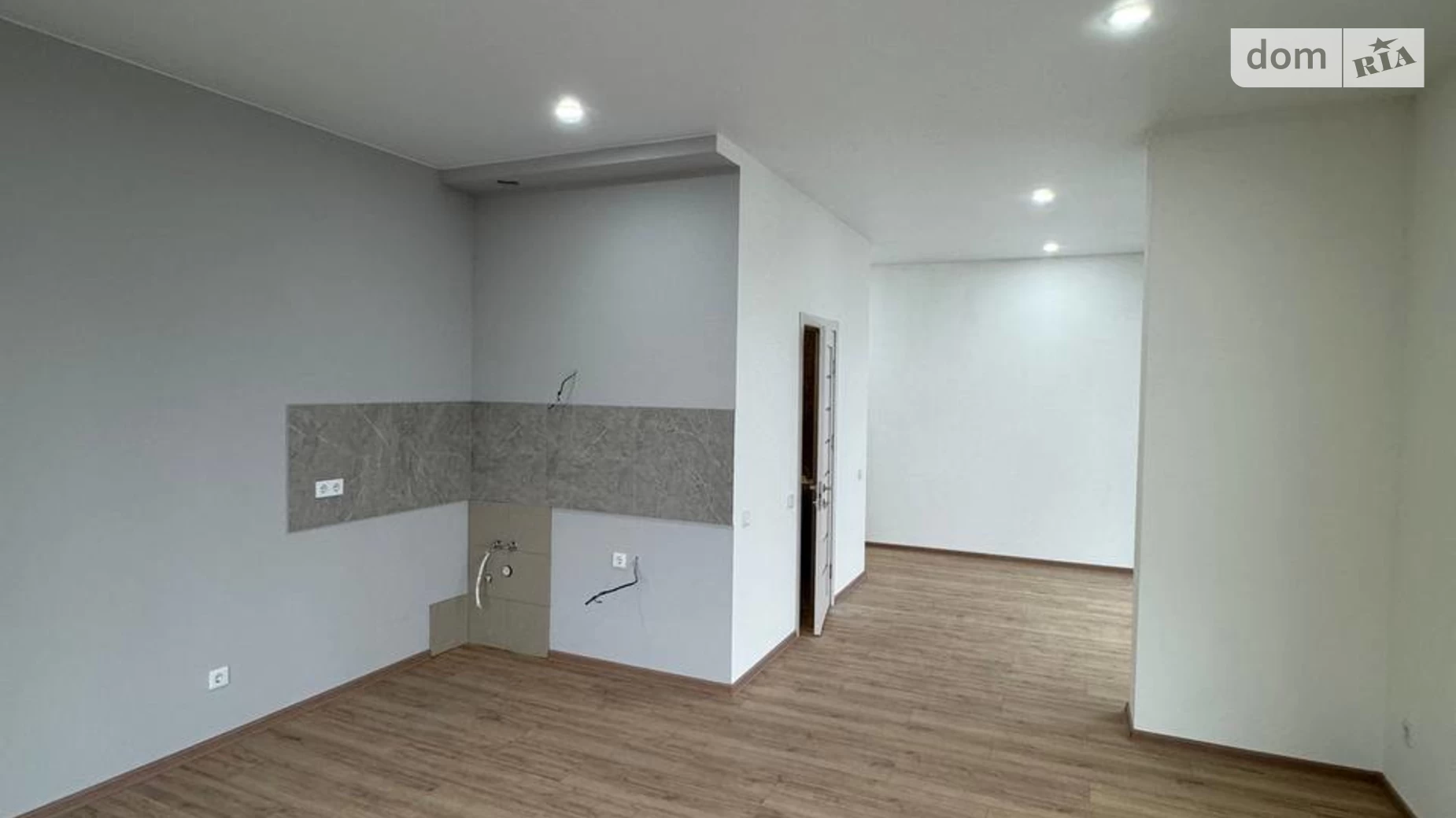 Продается 1-комнатная квартира 41 кв. м в Одессе, ул. Раскидайловская, 67Б - фото 2