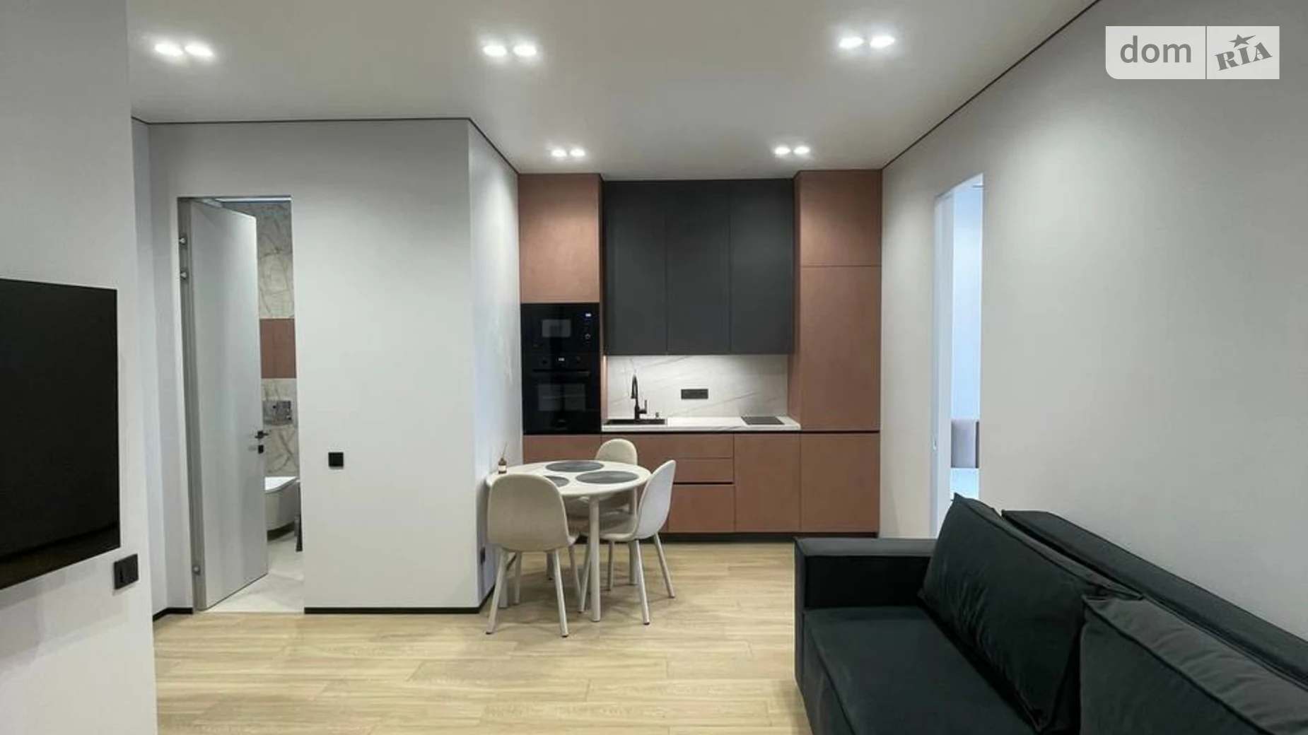 Продается 3-комнатная квартира 60 кв. м в, цена: 100000 $ - фото 2