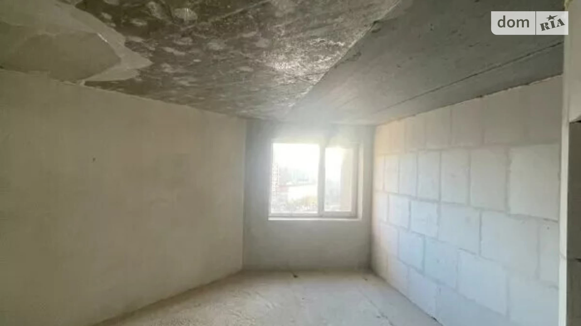 Продается 1-комнатная квартира 49 кв. м в Ивано-Франковске, ул. Княгинин, 44 корпус 37 - фото 2