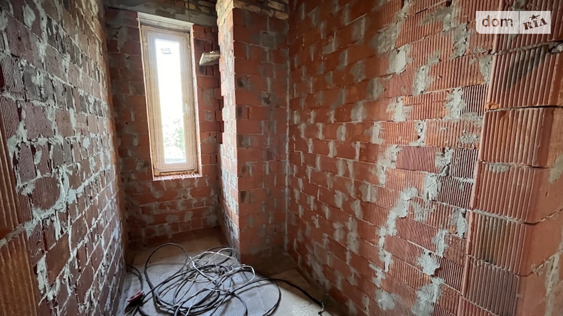 Продается дом на 2 этажа 143 кв. м с участком, цена: 105000 $ - фото 2
