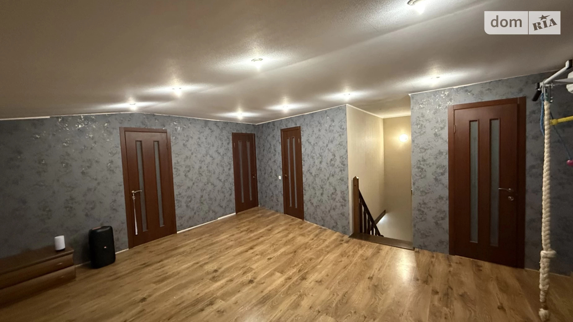 Продается дом на 2 этажа 200 кв. м с бассейном, цена: 104000 $ - фото 4