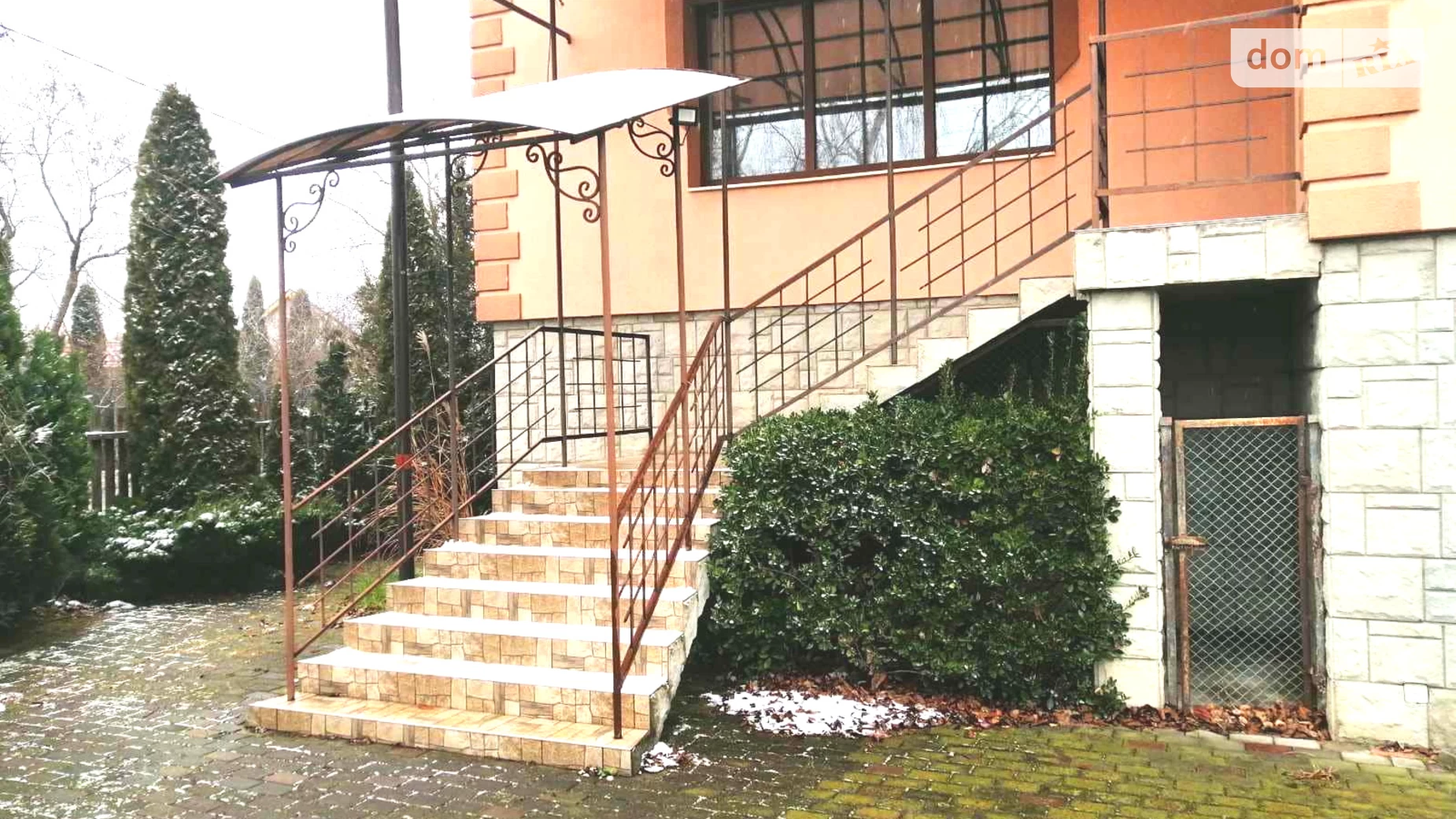 Продается дом на 2 этажа 294 кв. м с камином, цена: 142000 € - фото 2