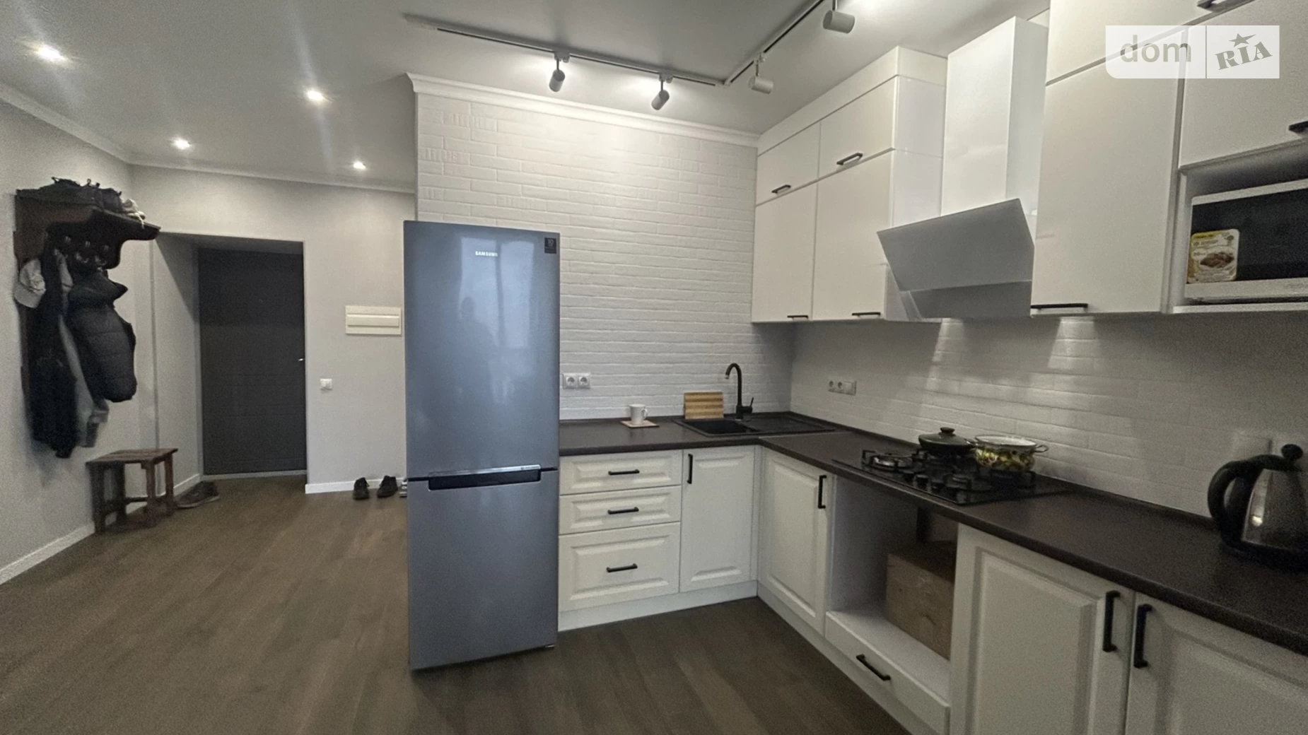 Продается 1-комнатная квартира 40 кв. м в Крюковщине, ул. Василия Стуса, 1 - фото 2