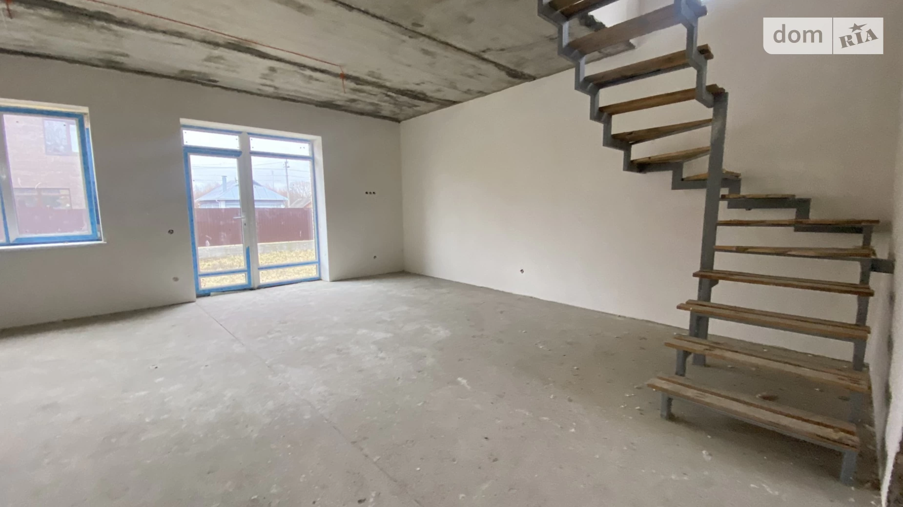 Продается дом на 2 этажа 126 кв. м с камином, цена: 91999 $ - фото 3