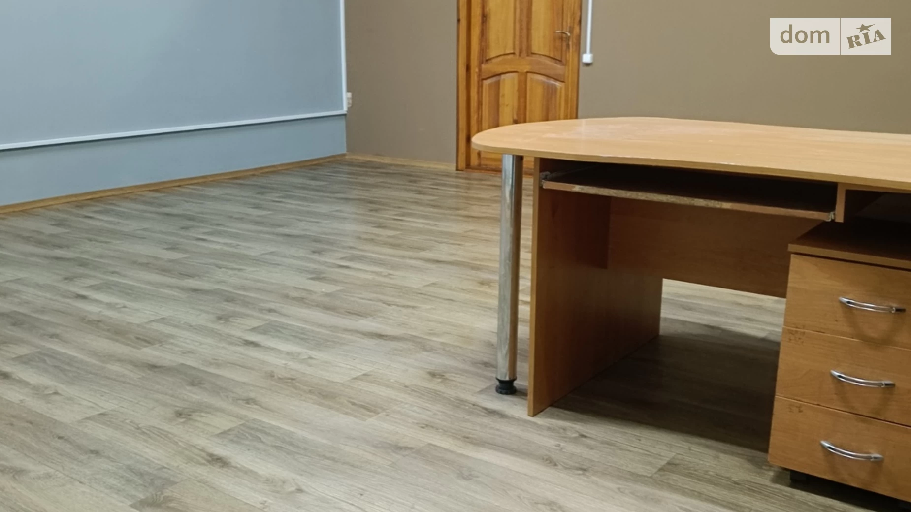 Сдается в аренду офис 35 кв. м в бизнес-центре, цена: 3700 грн - фото 3