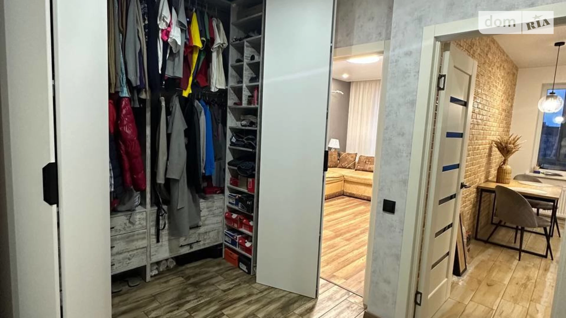 Продается 1-комнатная квартира 42 кв. м в Чернигове, ул. Независимости, 15 - фото 2