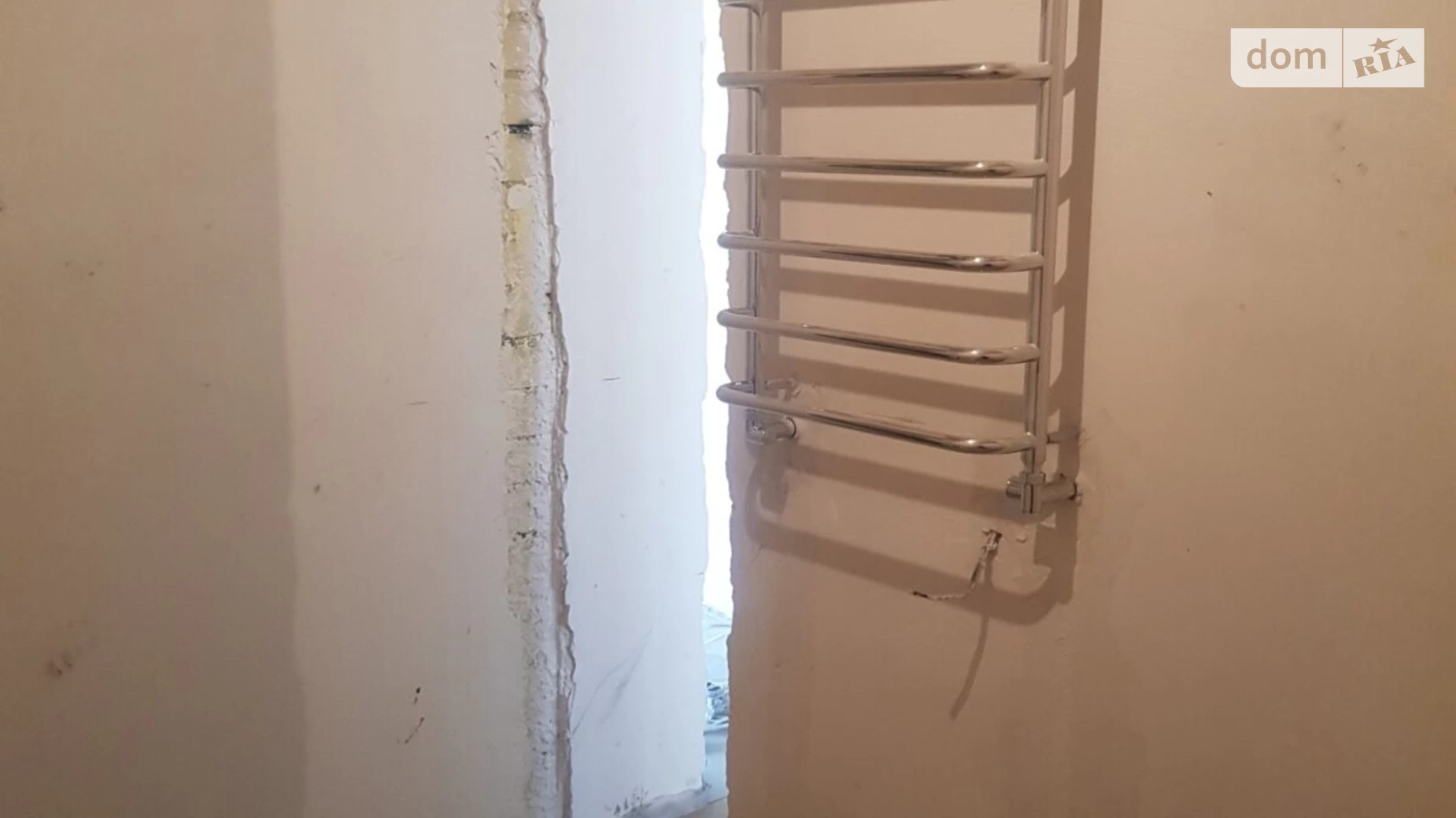 Продается 1-комнатная квартира 50 кв. м в Ровно, ул. Соборная, 283 - фото 4