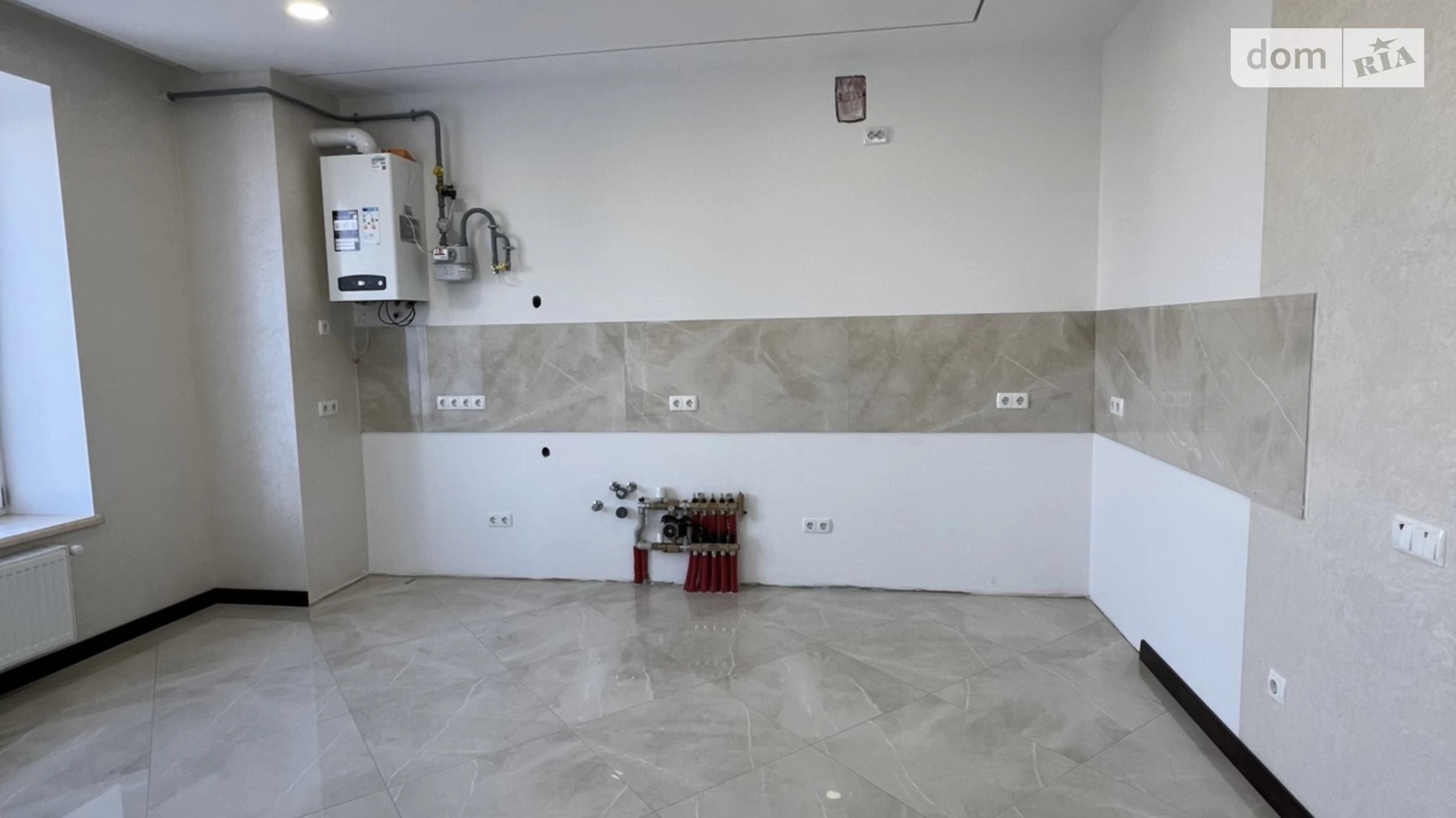 Продается 2-комнатная квартира 71.8 кв. м в Ивано-Франковске, ул. Млынарская - фото 3