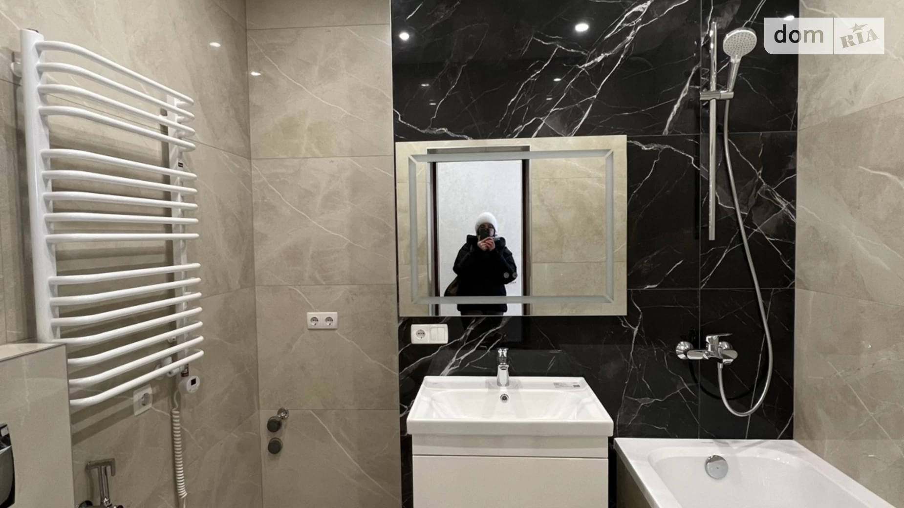 Продается 2-комнатная квартира 71.8 кв. м в Ивано-Франковске, ул. Млынарская - фото 2