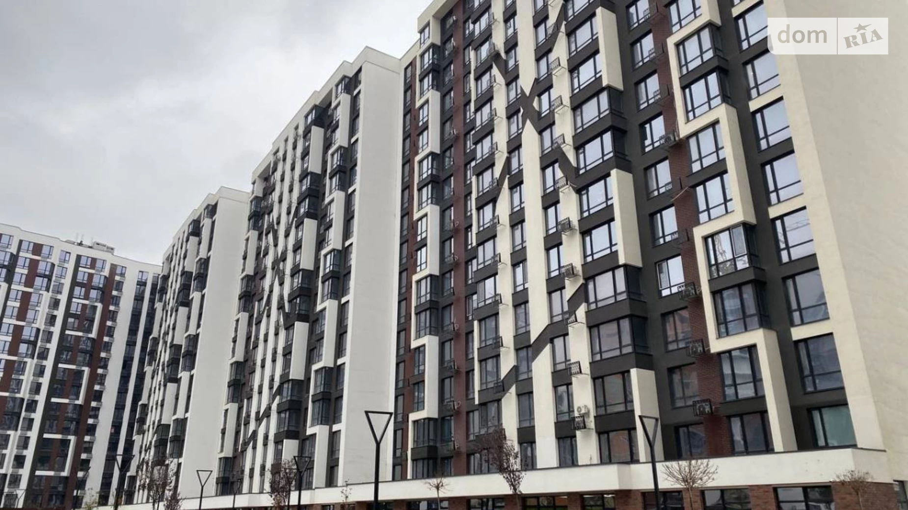 Продается 1-комнатная квартира 44 кв. м в Ивано-Франковске, ул. Ленкавского, 34 - фото 2