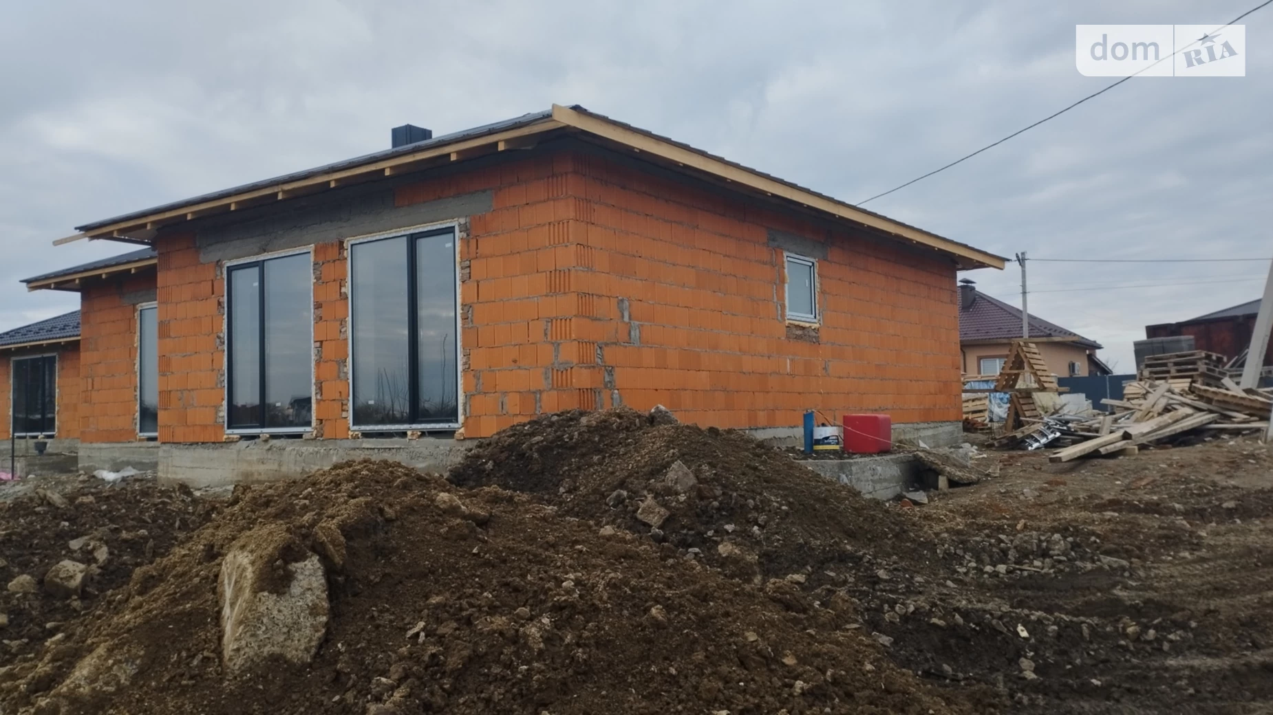 Продается одноэтажный дом 150 кв. м с верандой, цена: 110000 $ - фото 3