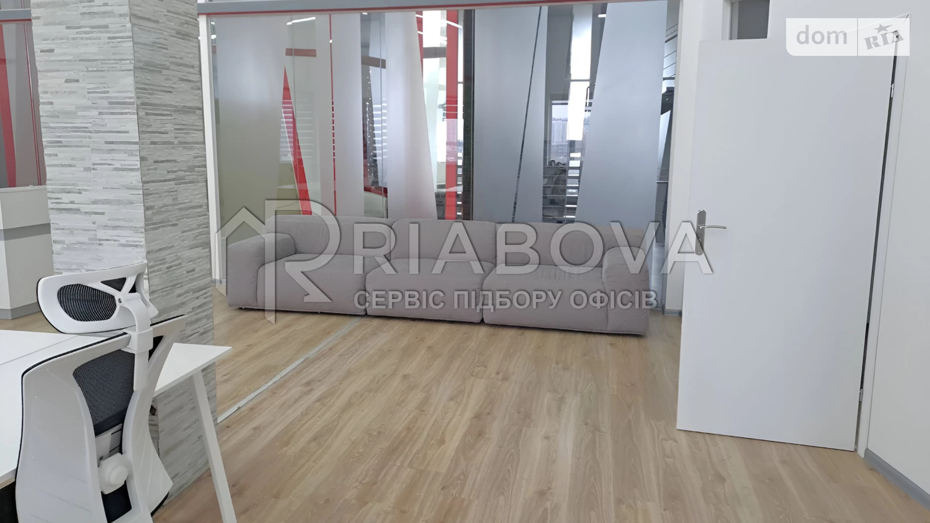 Сдается в аренду офис 160.9 кв. м в бизнес-центре, цена: 92517 грн - фото 3