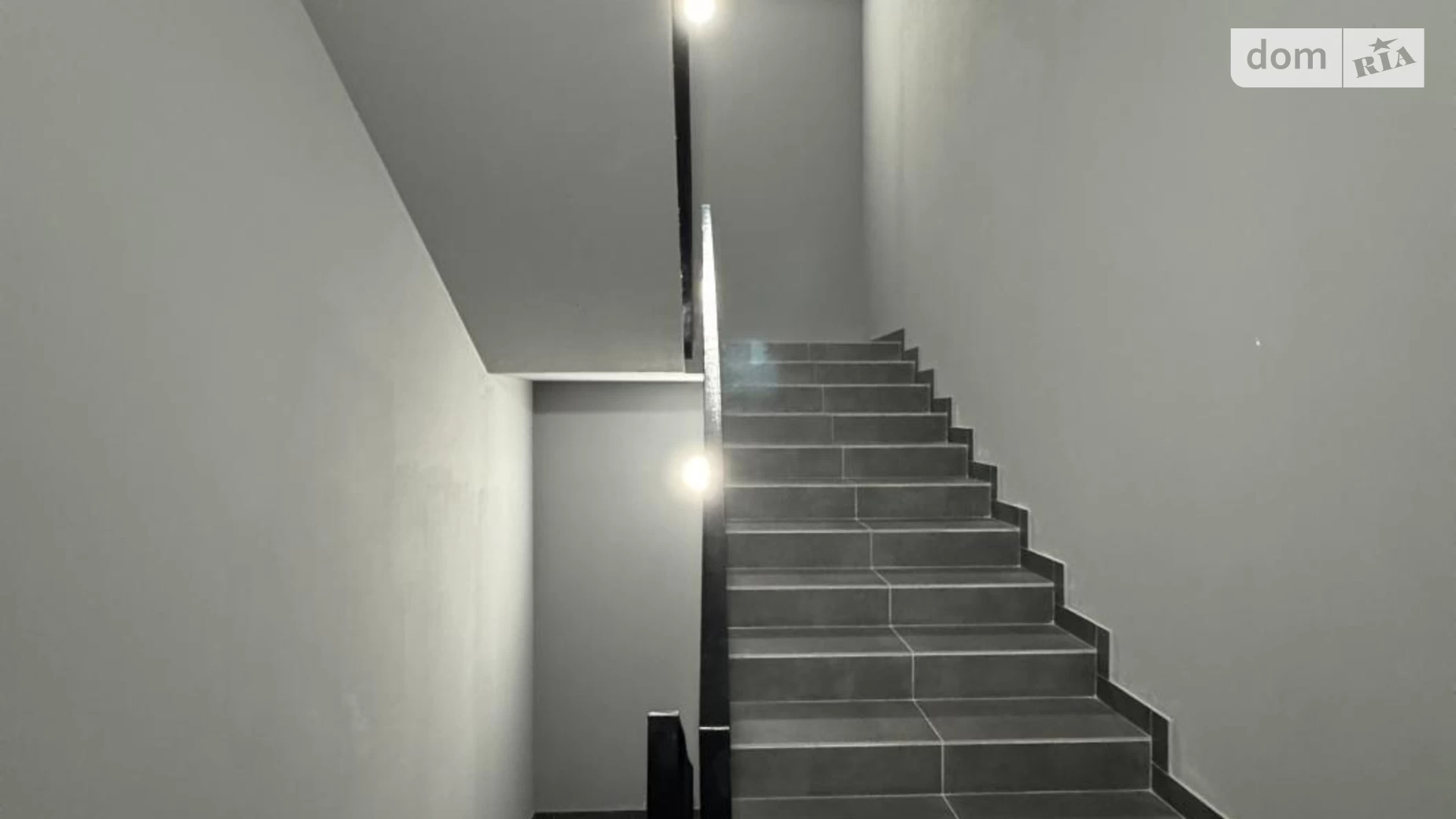 Сдается в аренду офис 381.01 кв. м в бизнес-центре, цена: 6205 $ - фото 4