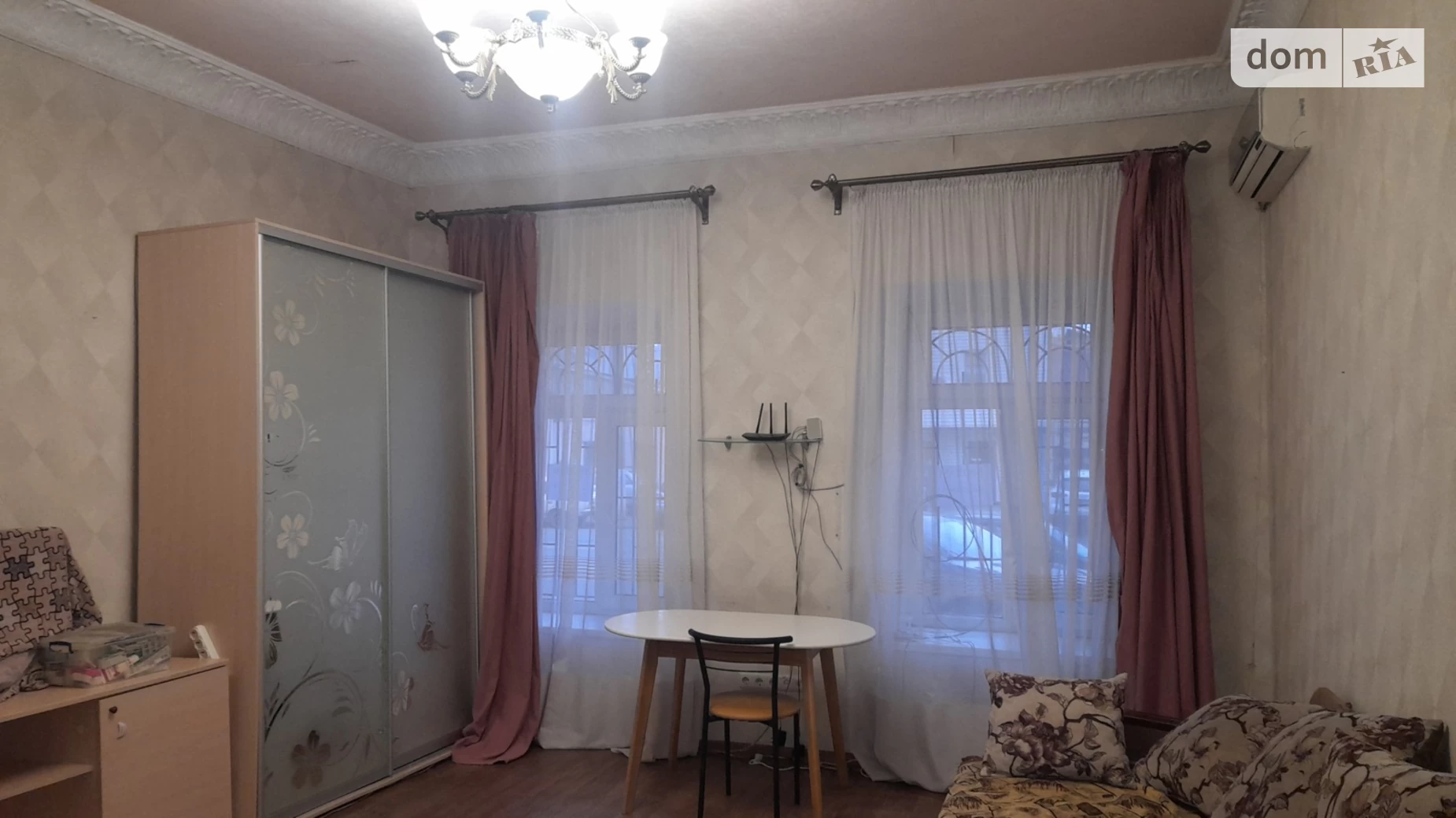 Продается 1-комнатная квартира 53 кв. м в Одессе, ул. Богдана Хмельницкого - фото 2
