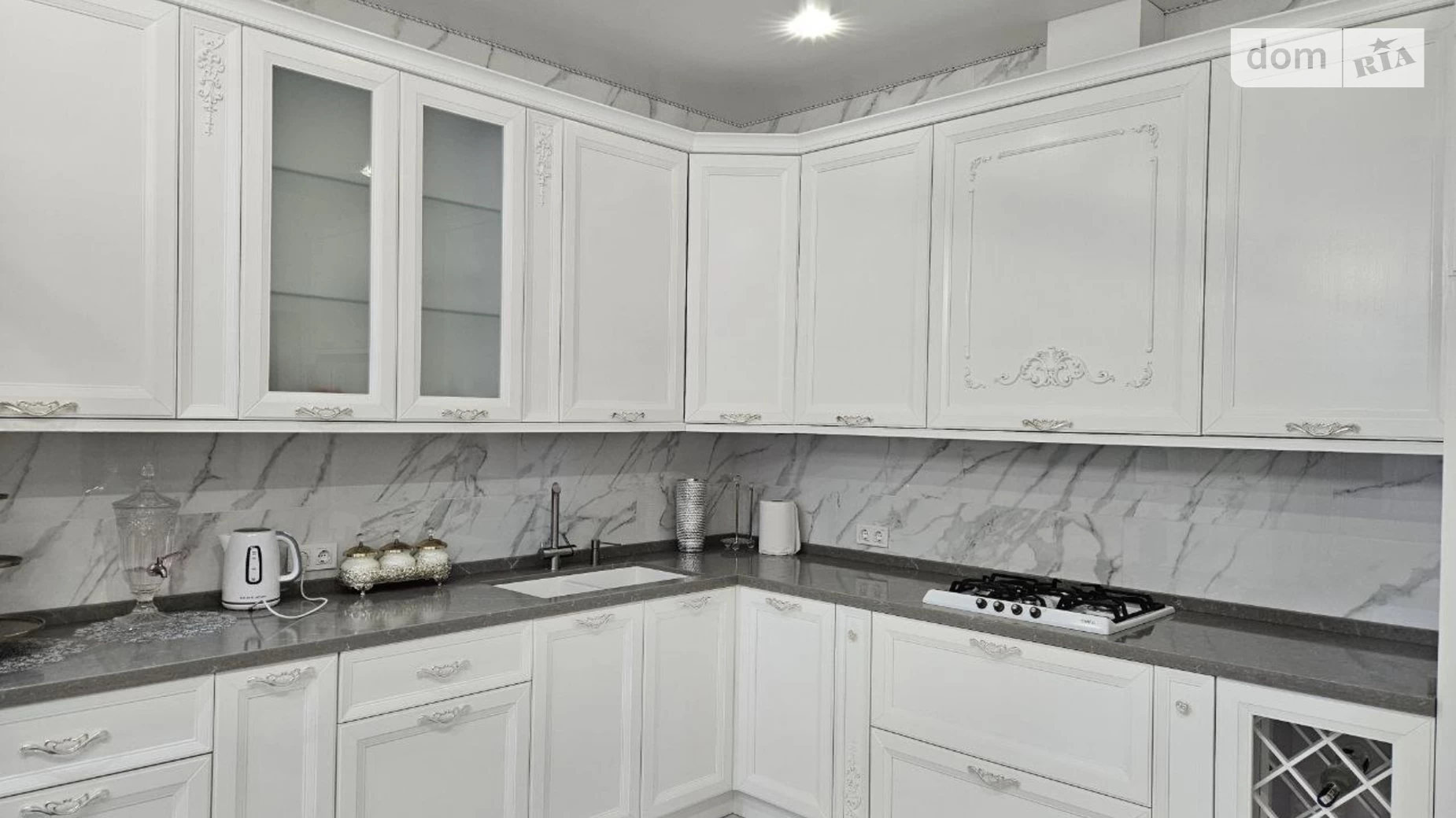 Продается дом на 2 этажа 212.6 кв. м с камином, цена: 178000 $ - фото 3