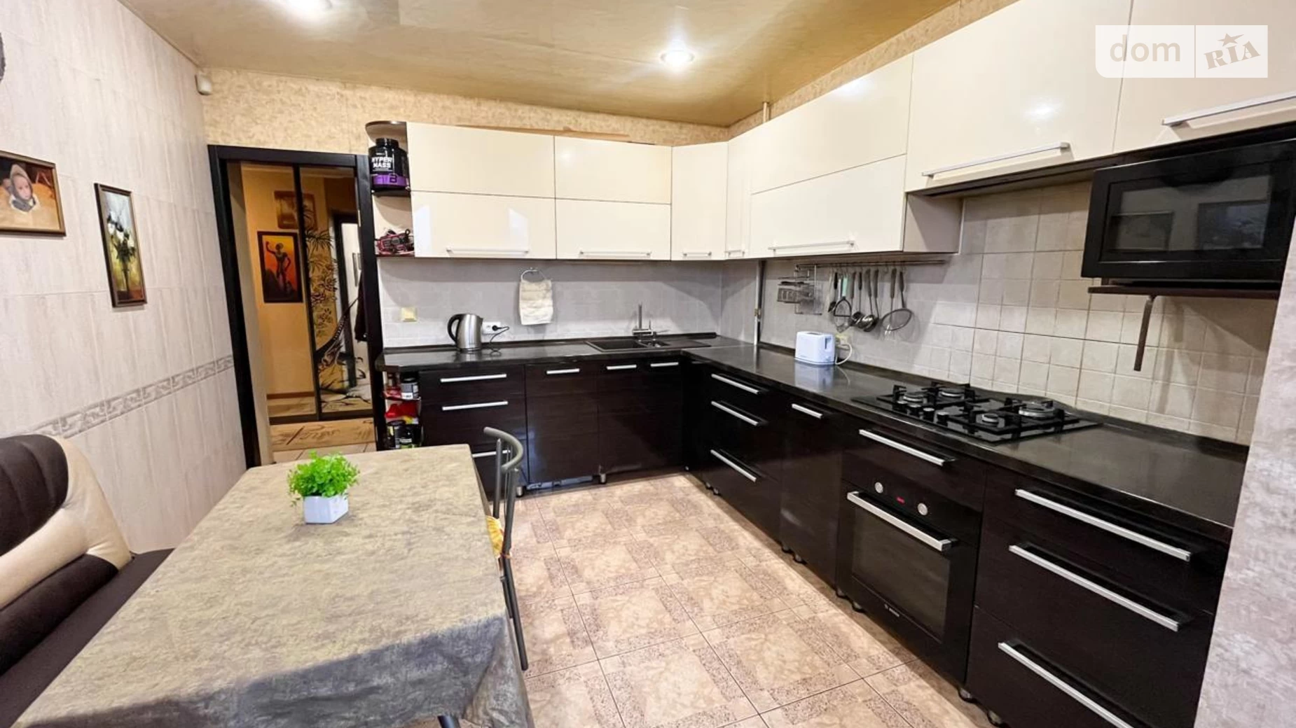 Продается 2-комнатная квартира 69.9 кв. м в Днепре, ул. Космическая, 9 - фото 2