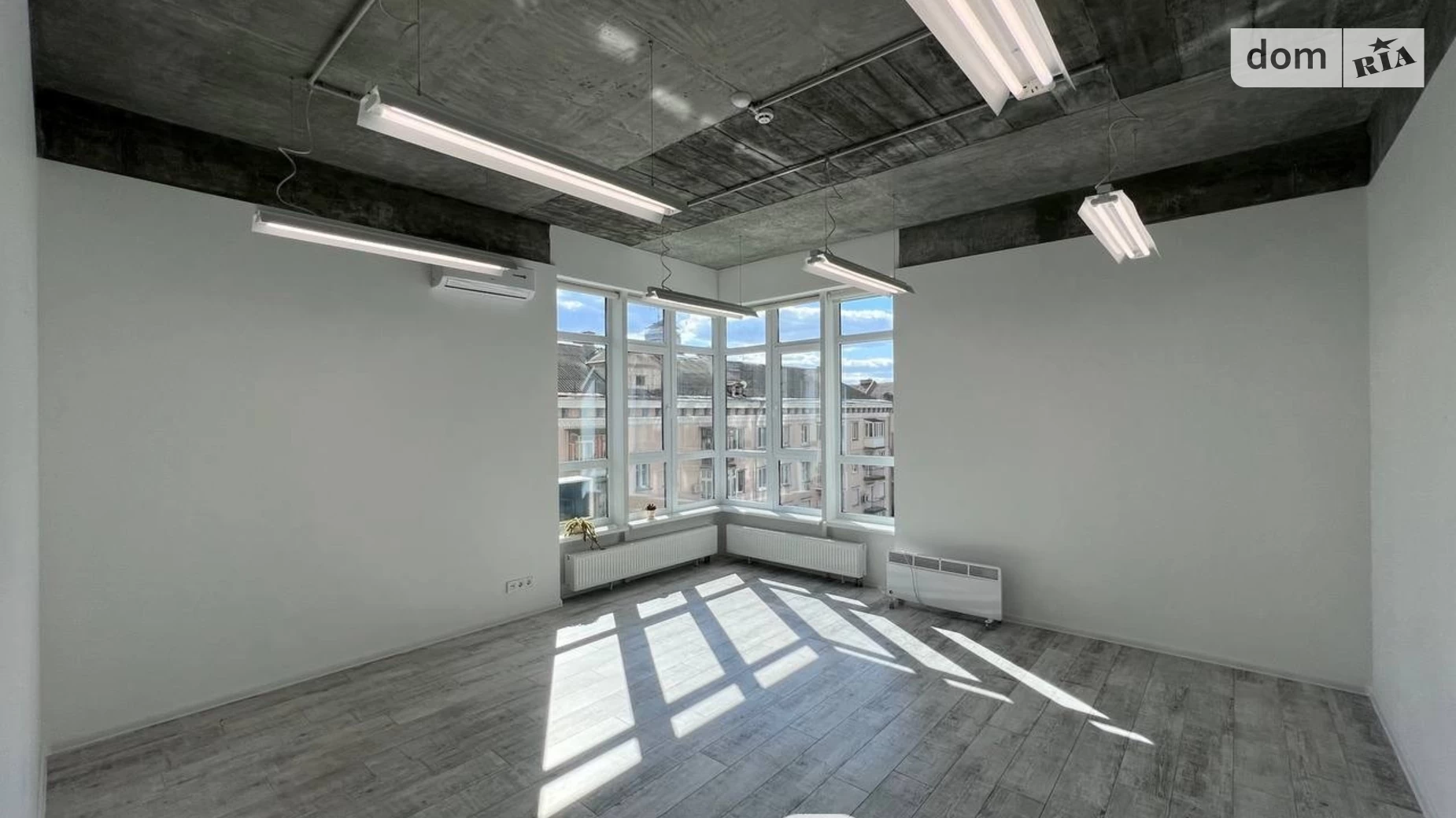 Сдается в аренду офис 170 кв. м в бизнес-центре, цена: 2500 $ - фото 2