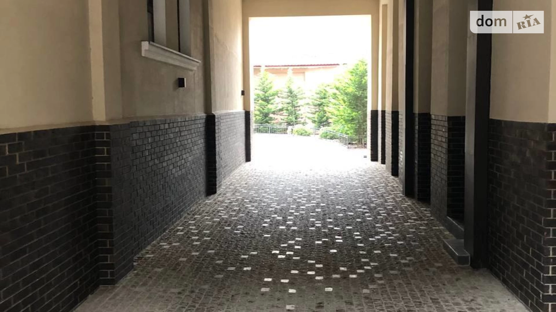 Продается 3-комнатная квартира 125.2 кв. м в Одессе, ул. Бориса Литвака, 9 - фото 2