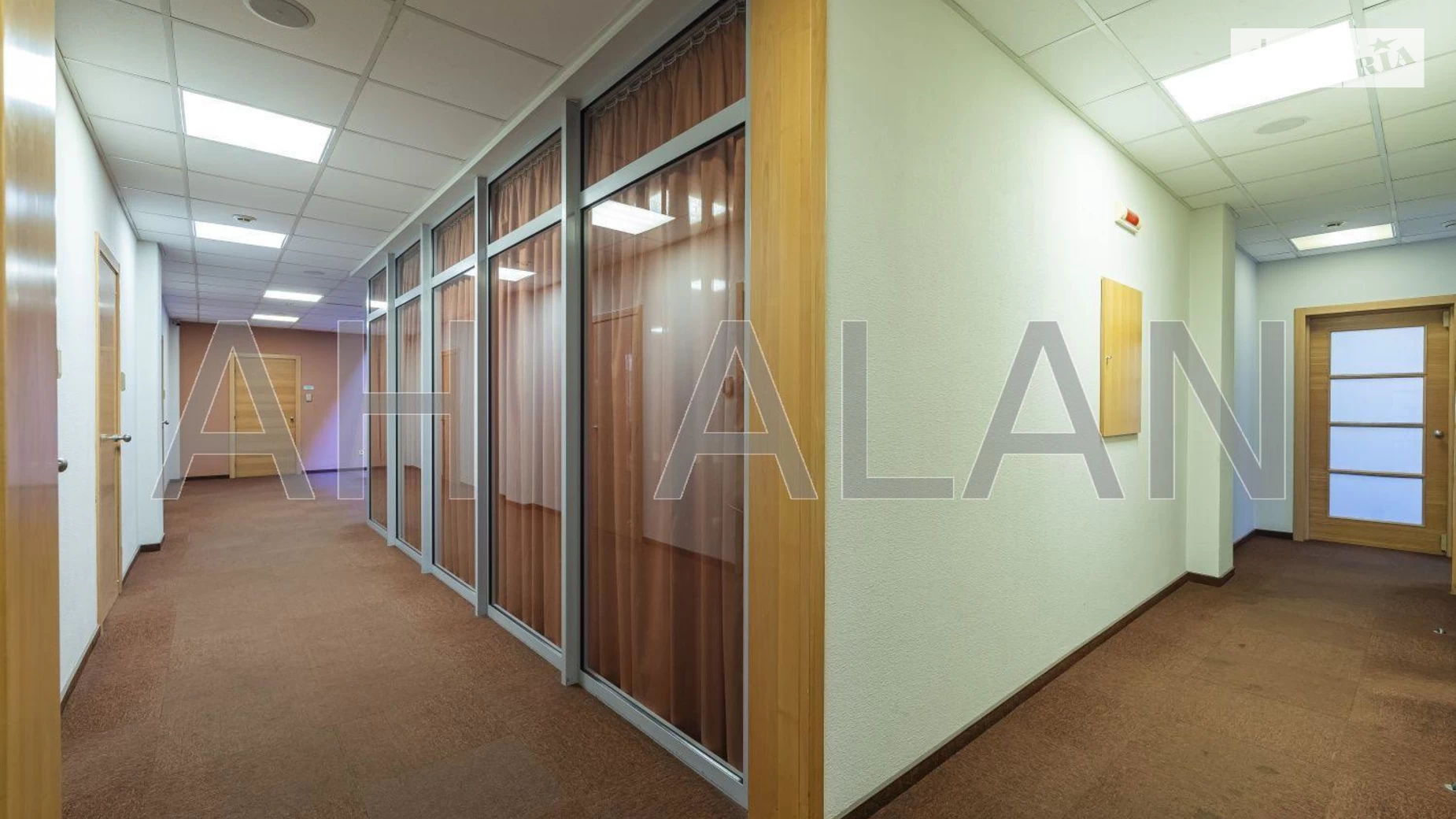 Сдается в аренду офис 670 кв. м в бизнес-центре, цена: 6700 $ - фото 4