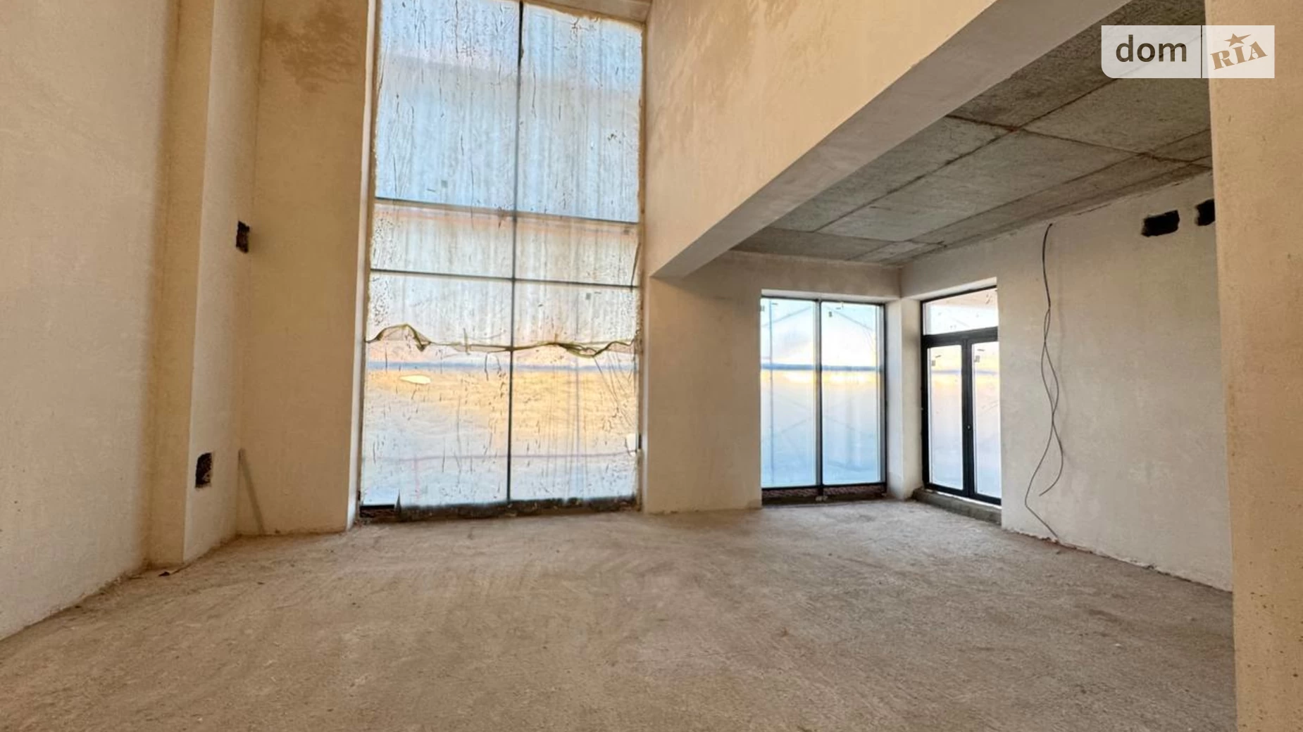 Продается дом на 2 этажа 276 кв. м с подвалом, цена: 450000 $ - фото 2