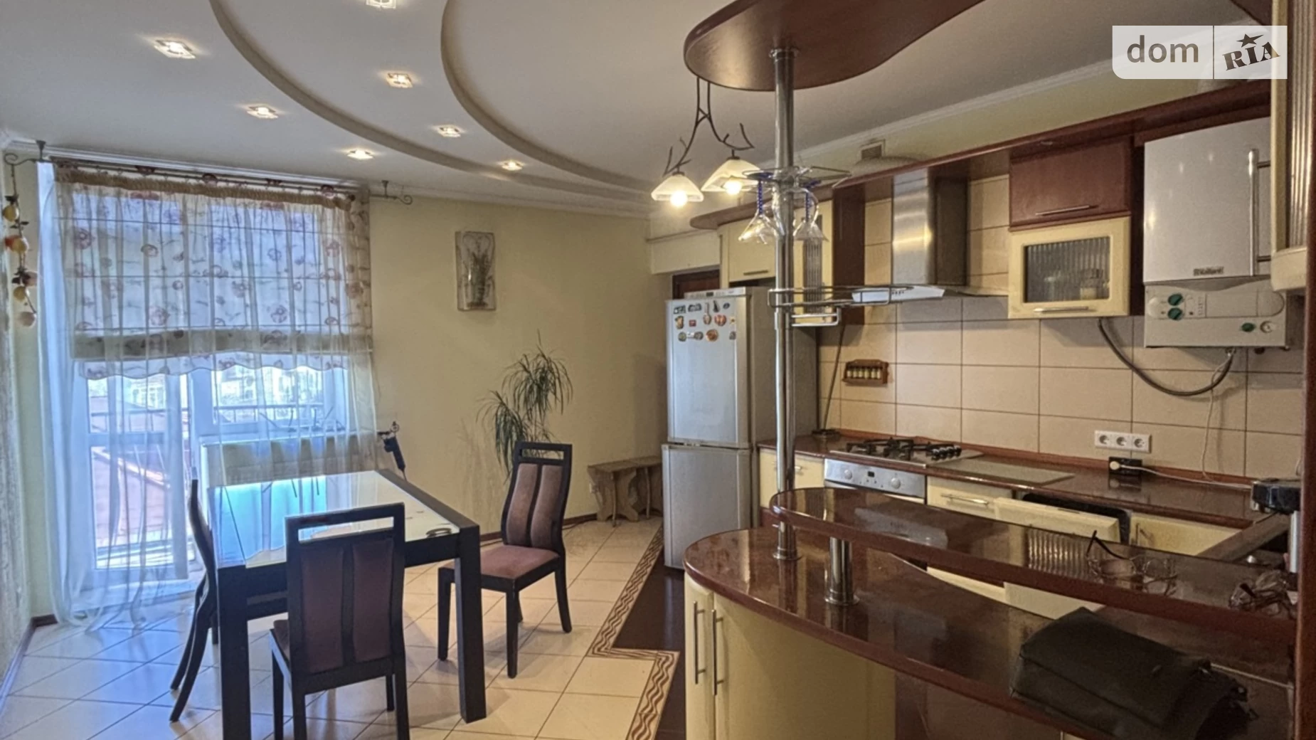 Продается 3-комнатная квартира 118 кв. м в Ивано-Франковске, ул. Грюнвальдская, 14 - фото 3