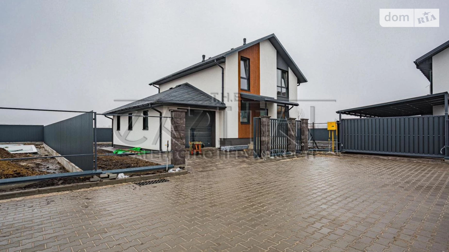 Продается дом на 2 этажа 220 кв. м с камином, цена: 210000 $ - фото 2