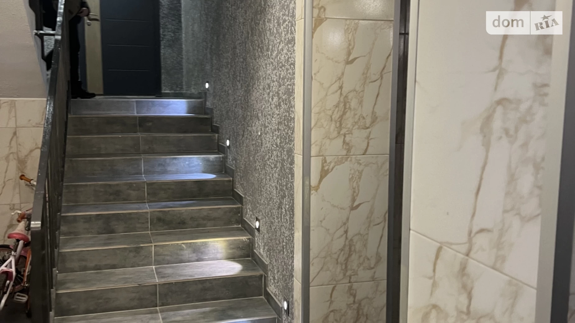 Продается 2-комнатная квартира 63 кв. м в Буче, ул. Ивана Кожедуба, 8Б - фото 2