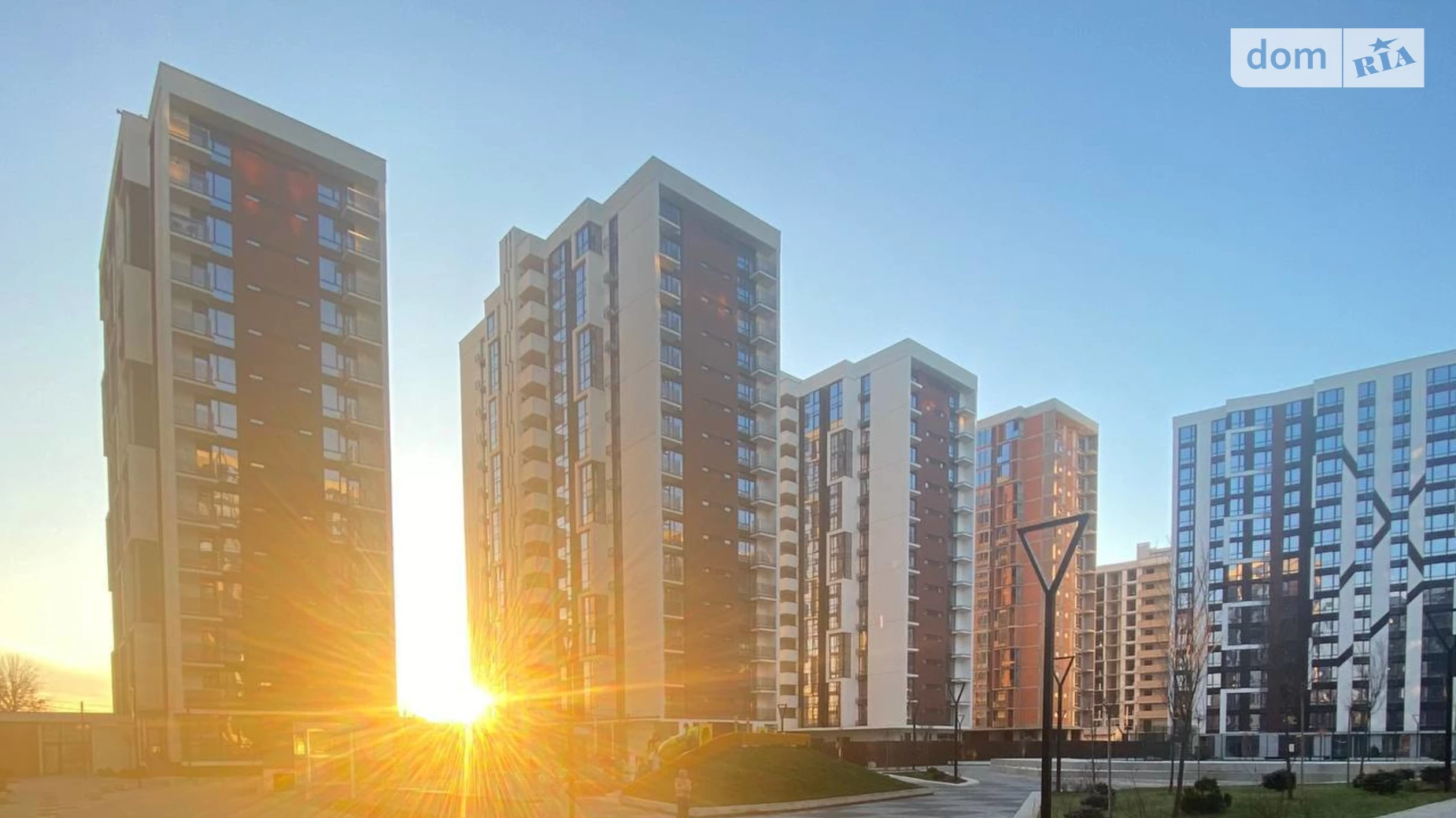 Продается 2-комнатная квартира 71 кв. м в Ивано-Франковске, ул. Ленкавского - фото 2