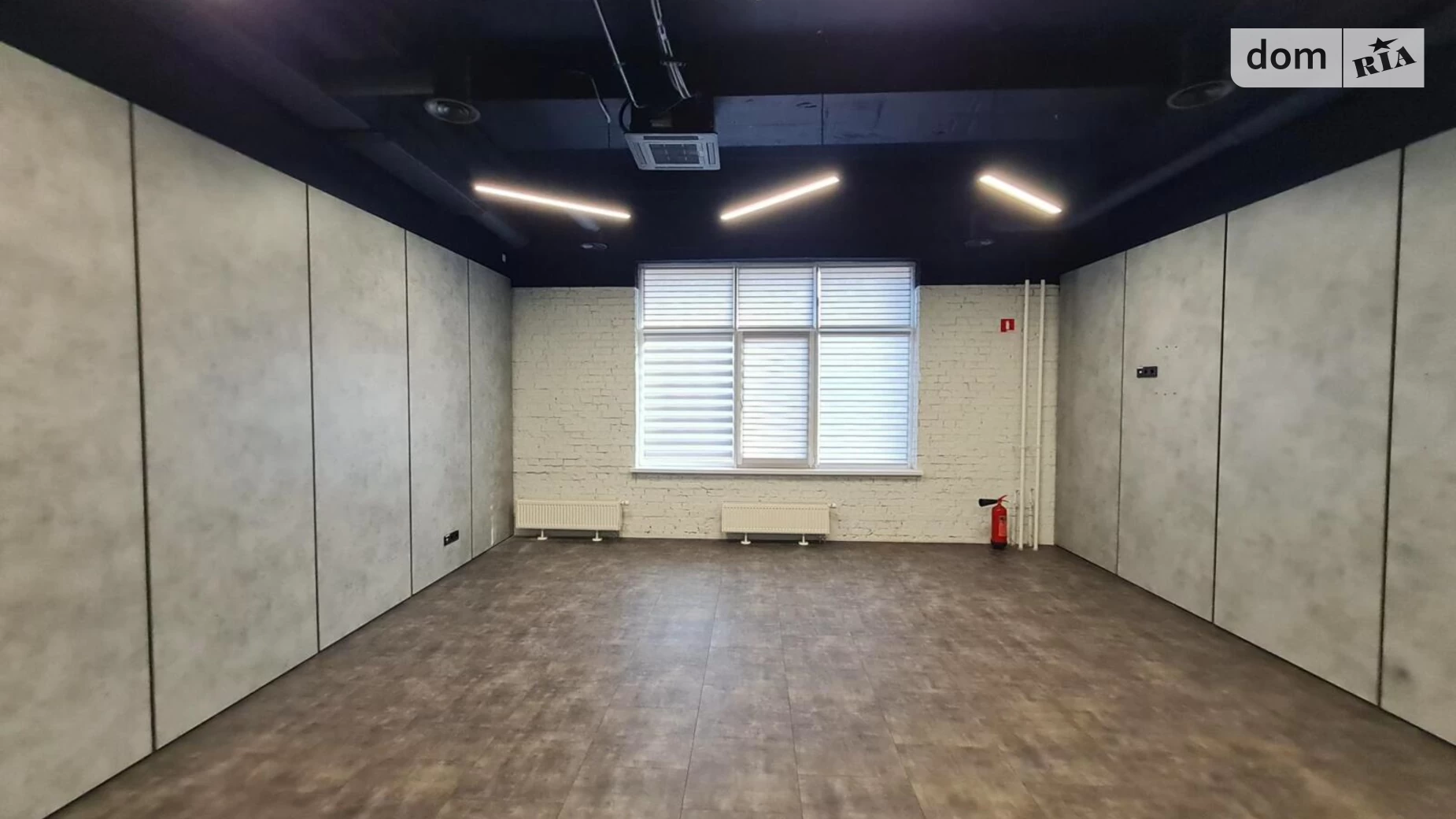 Сдается в аренду офис 765 кв. м в бизнес-центре, цена: 15300 $ - фото 3