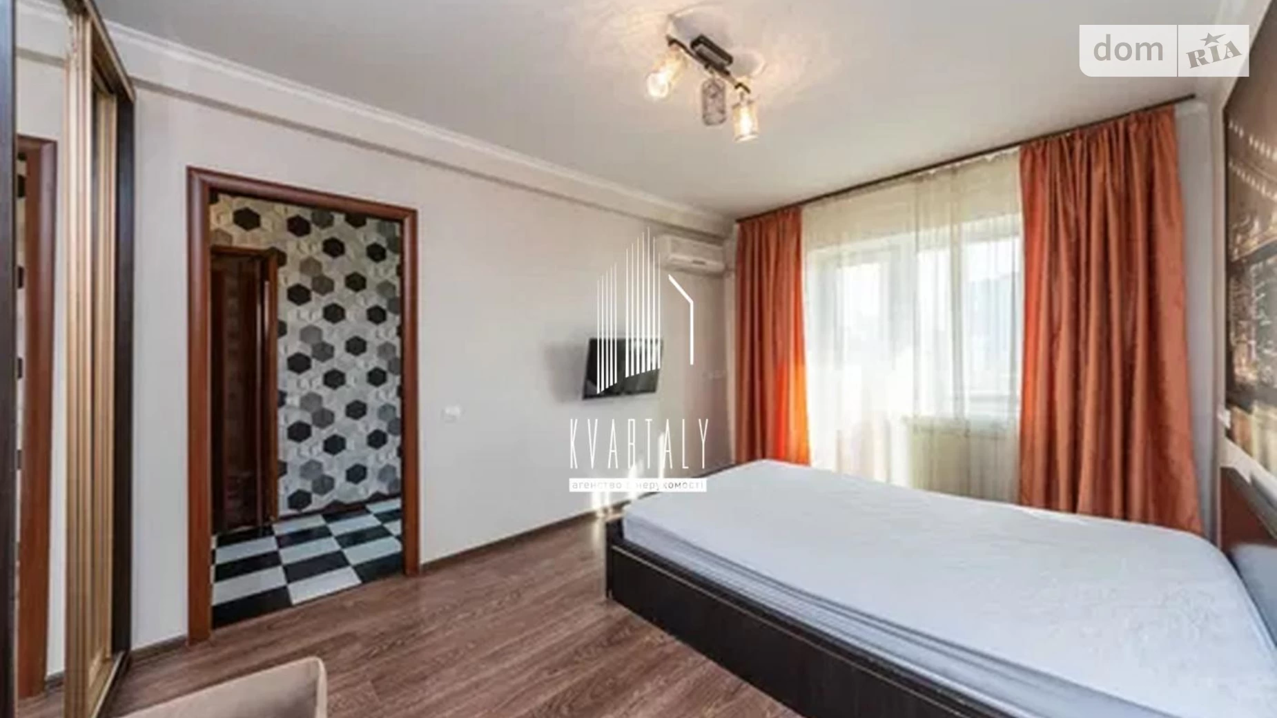 Продается 1-комнатная квартира 28.4 кв. м в Киеве, ул. Иорданская, 8 - фото 2