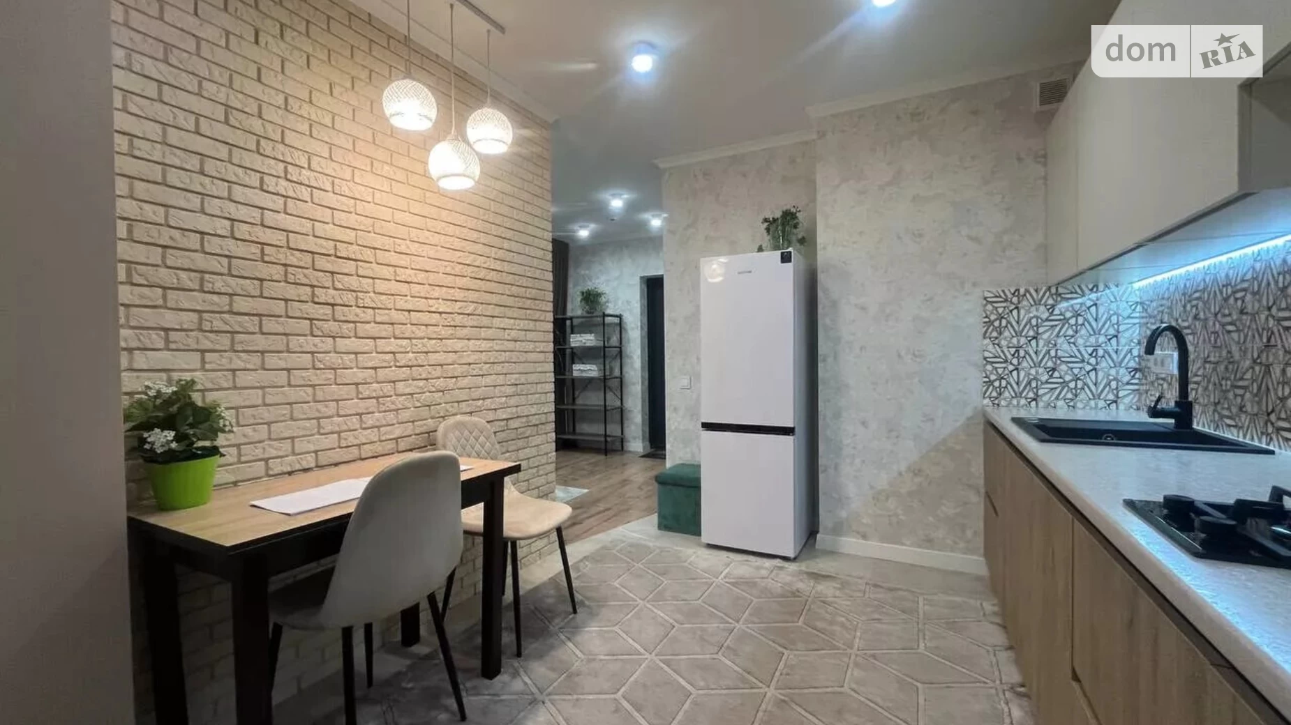 Продается 1-комнатная квартира 34 кв. м в Ивано-Франковске, ул. Крайковского, 3 - фото 3