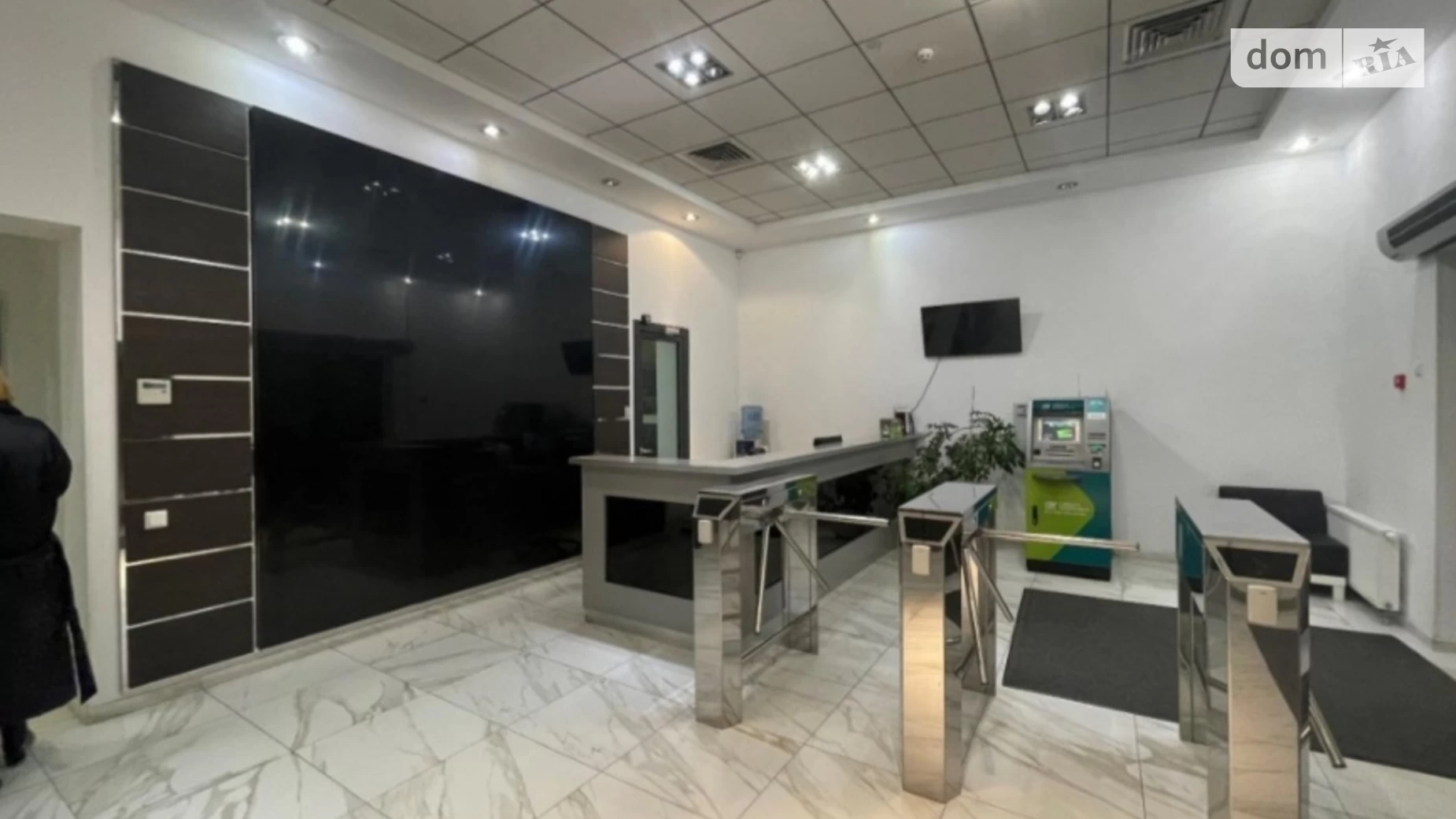 Сдается в аренду офис 432 кв. м в бизнес-центре, цена: 7344 $ - фото 5