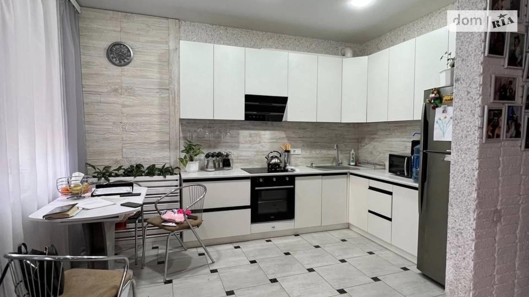 Продается дом на 2 этажа 125 кв. м с участком, цена: 128000 $ - фото 2