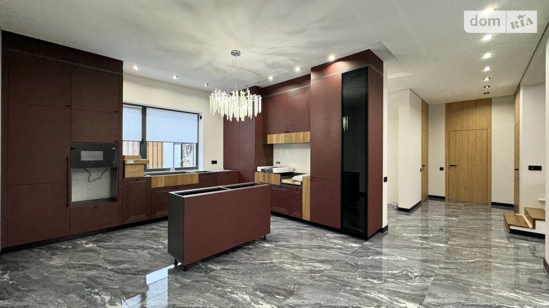 Продается дом на 2 этажа 180 кв. м с гаражом, цена: 430000 $ - фото 2