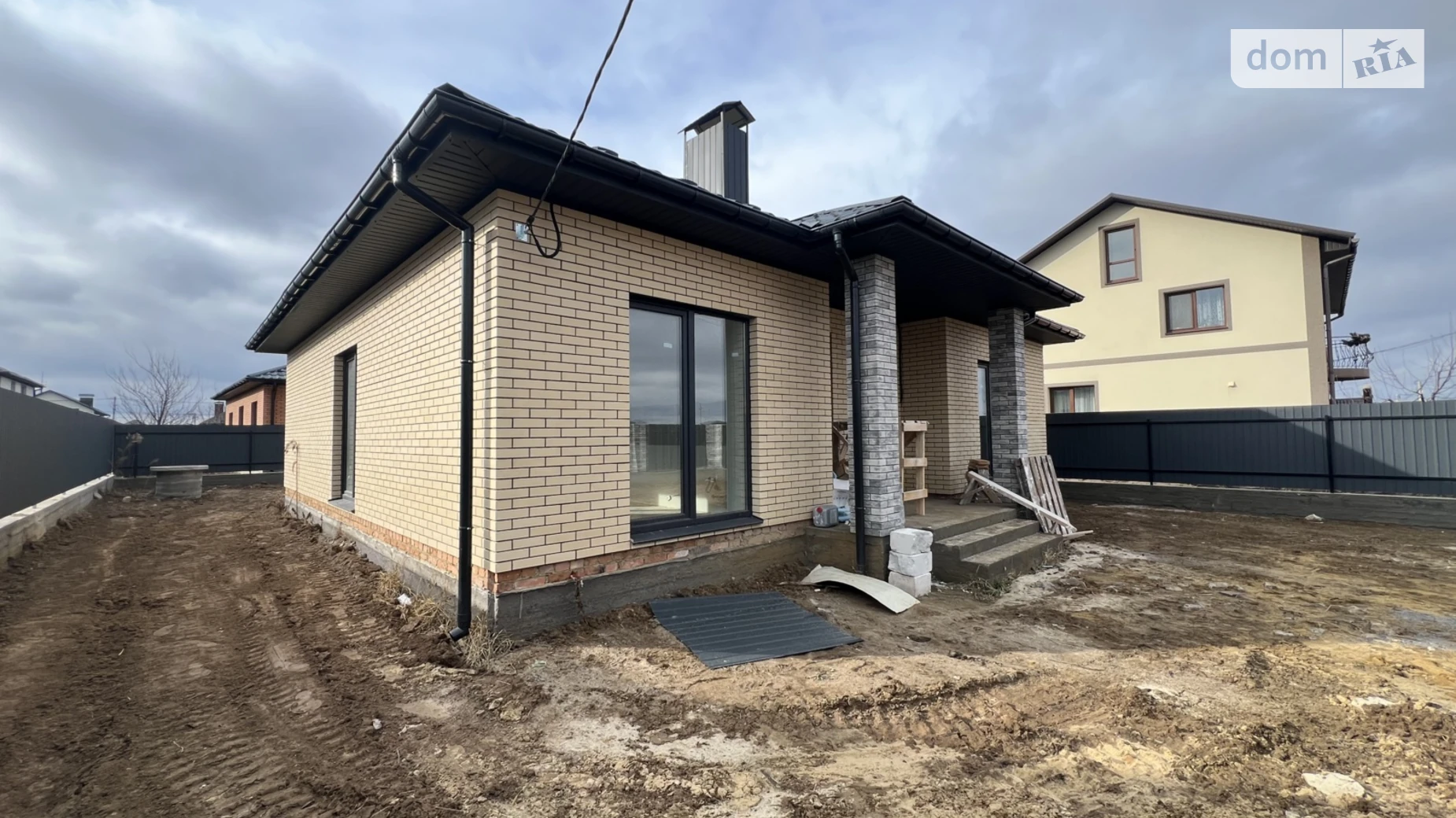 Продается одноэтажный дом 101 кв. м с гаражом, цена: 76000 $ - фото 2