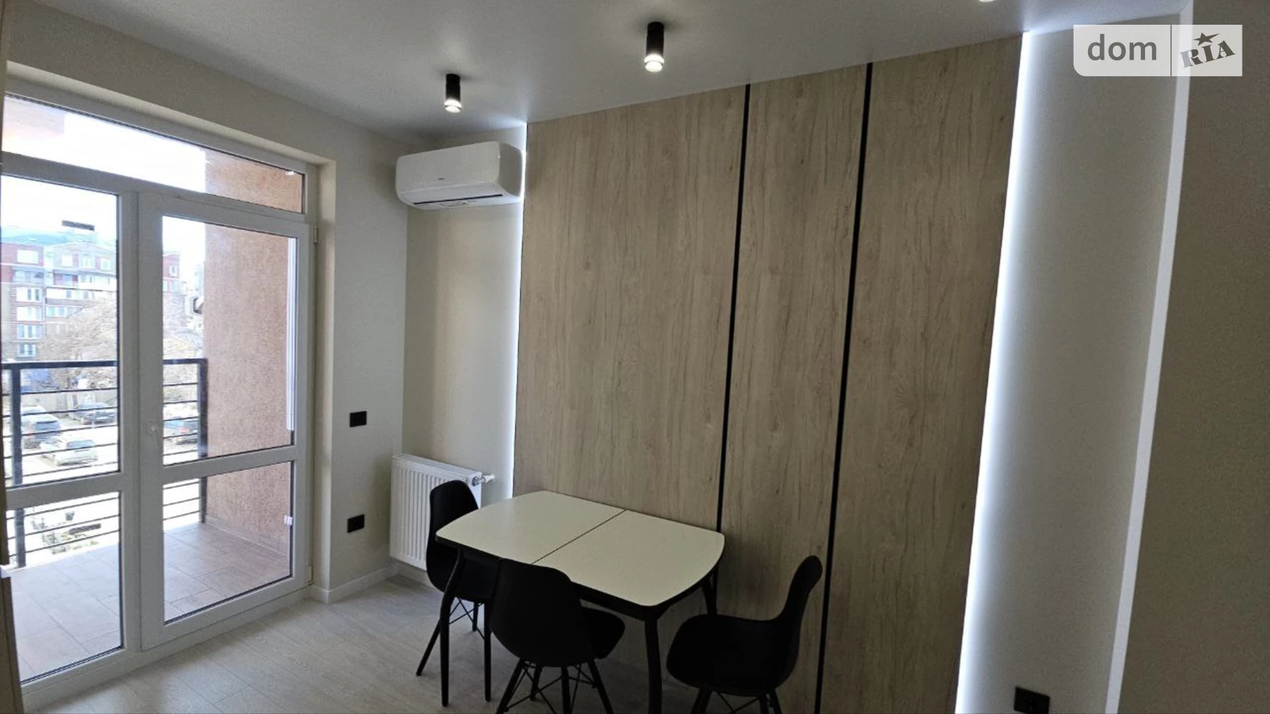 Продается 1-комнатная квартира 43 кв. м в Черновцах, ул. Русская, 237 - фото 3
