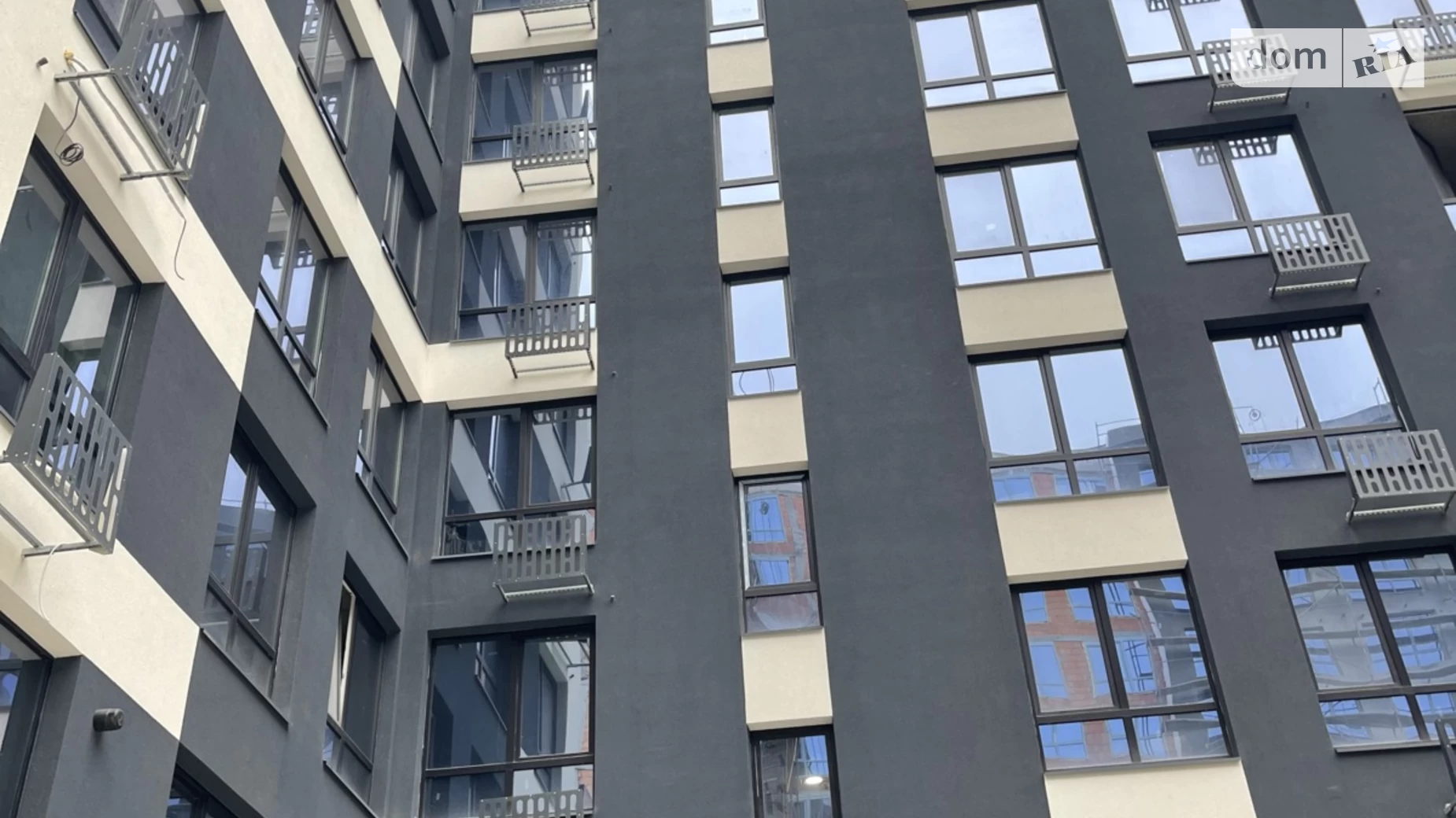 Продается 1-комнатная квартира 41 кв. м в Ивано-Франковске, ул. Химиков, 28 - фото 3