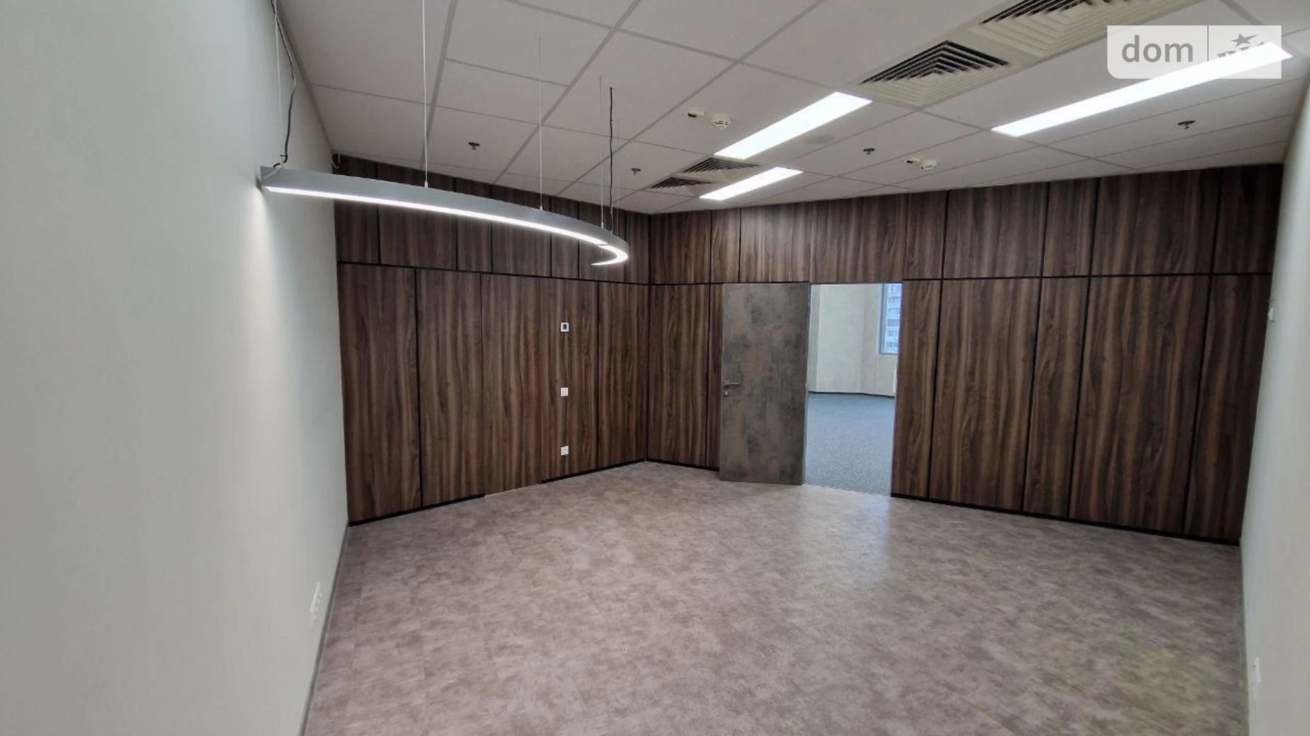 Сдается в аренду офис 840 кв. м в бизнес-центре, цена: 26150 $ - фото 2