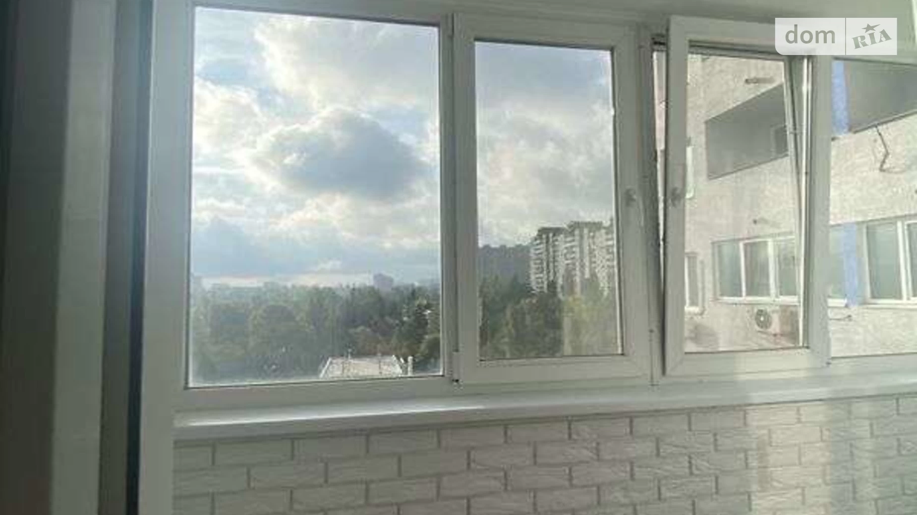 Продається 1-кімнатна квартира 46 кв. м у Києві, просп. Любомира Гузара - фото 4